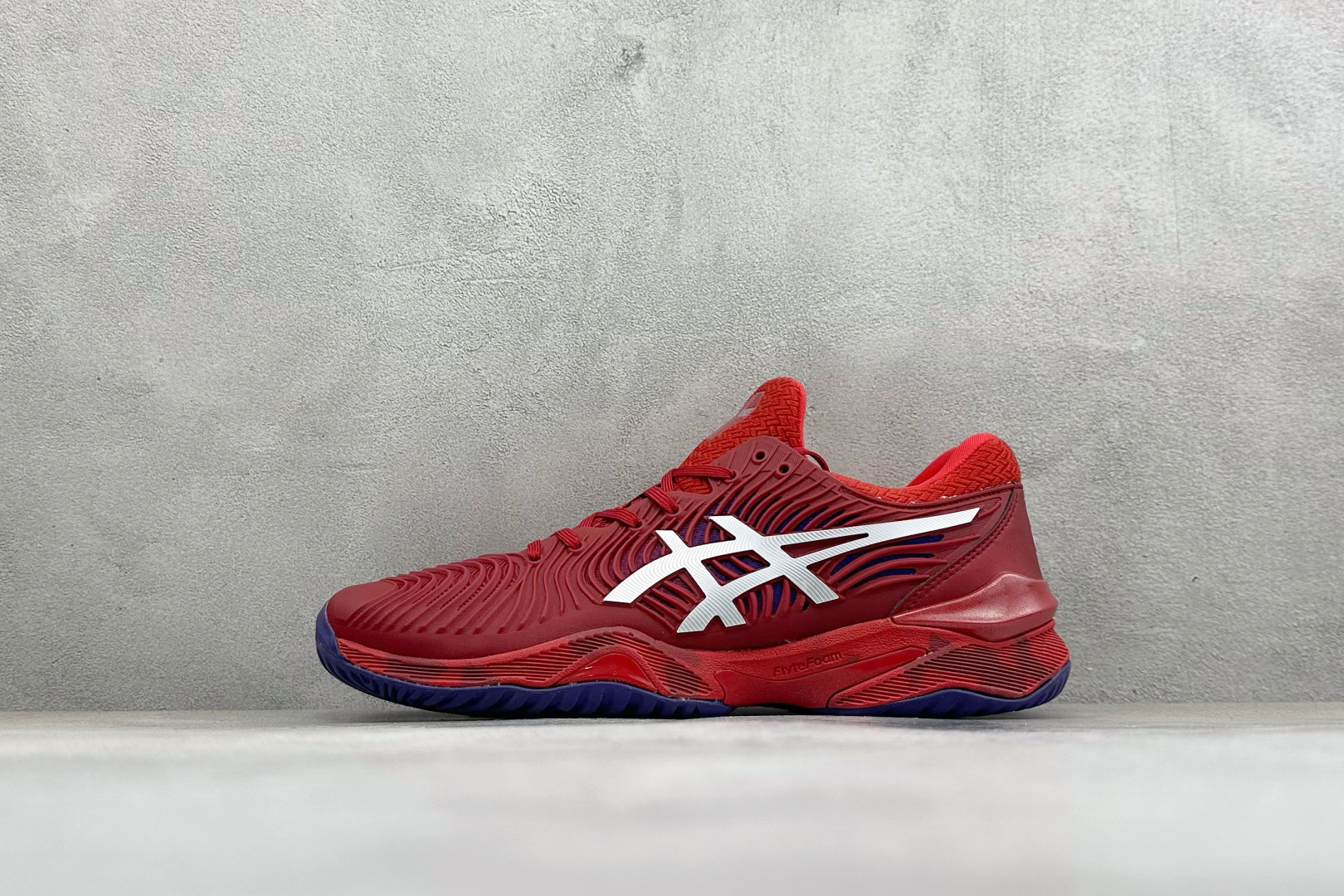 NO:887846,Local terminal store YA version Asics Court FF 2 Asics sports casual breathable professional tennis shoes Newly designed engineered jacquard mesh upper Using Asics' cutting-edge FF BLAST PLUS cushioning material Built-in TWISTRUSS midfoot stabilizer provides excellent anti-torsion support Fine flex groove design and AHAR wear-resistant rubber flexible groove outsole Item No. 1041A089-605 Size 36-46  Code 32,,ASICS19860909本地 终端放店 YA版Asics Court FF 2 亚瑟士运动休闲透气专业网球鞋 全新设计的工程提花网布鞋面 采用Asics前沿的FF BLAST PLUS缓震材料 内置TWISTRUSS中足稳定片 提供出色的抗扭转支撑 精细的弯曲凹槽设计与AHAR耐磨橡胶柔性凹槽外底 货号1041A089-605 尺码36-46 编码32,,ASICS,Men's shoes
