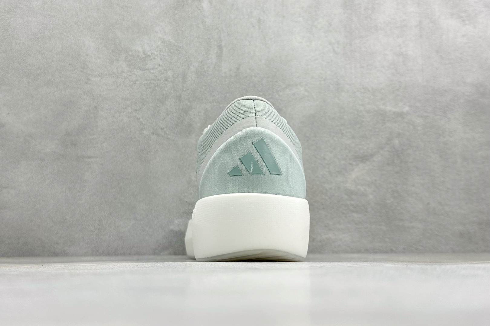 🌾 TF版AD ADIDAS  ZENBOOST 轻盈透气耐磨 织物低帮跑步鞋货号：IH9498尺码：3