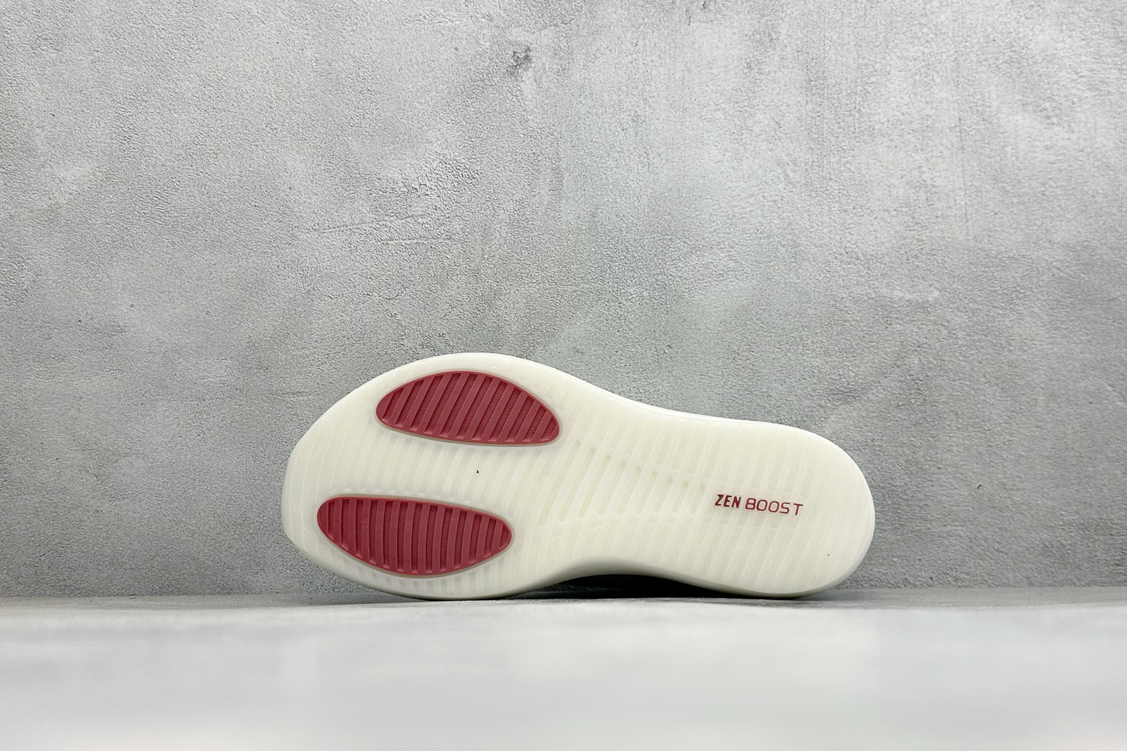 🌾 TF版AD ADIDAS  ZENBOOST 轻盈透气耐磨 织物低帮跑步鞋货号：IH9498尺码：3