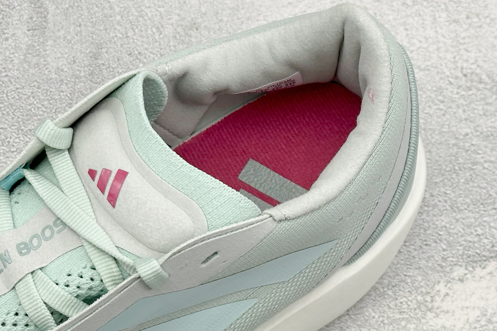🌾 TF版AD ADIDAS  ZENBOOST 轻盈透气耐磨 织物低帮跑步鞋货号：IH9498尺码：3