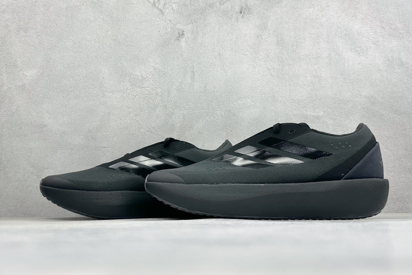 🌾 TF版AD ADIDAS  ZENBOOST 轻盈透气耐磨 织物低帮跑步鞋货号：HQ9530尺码：3