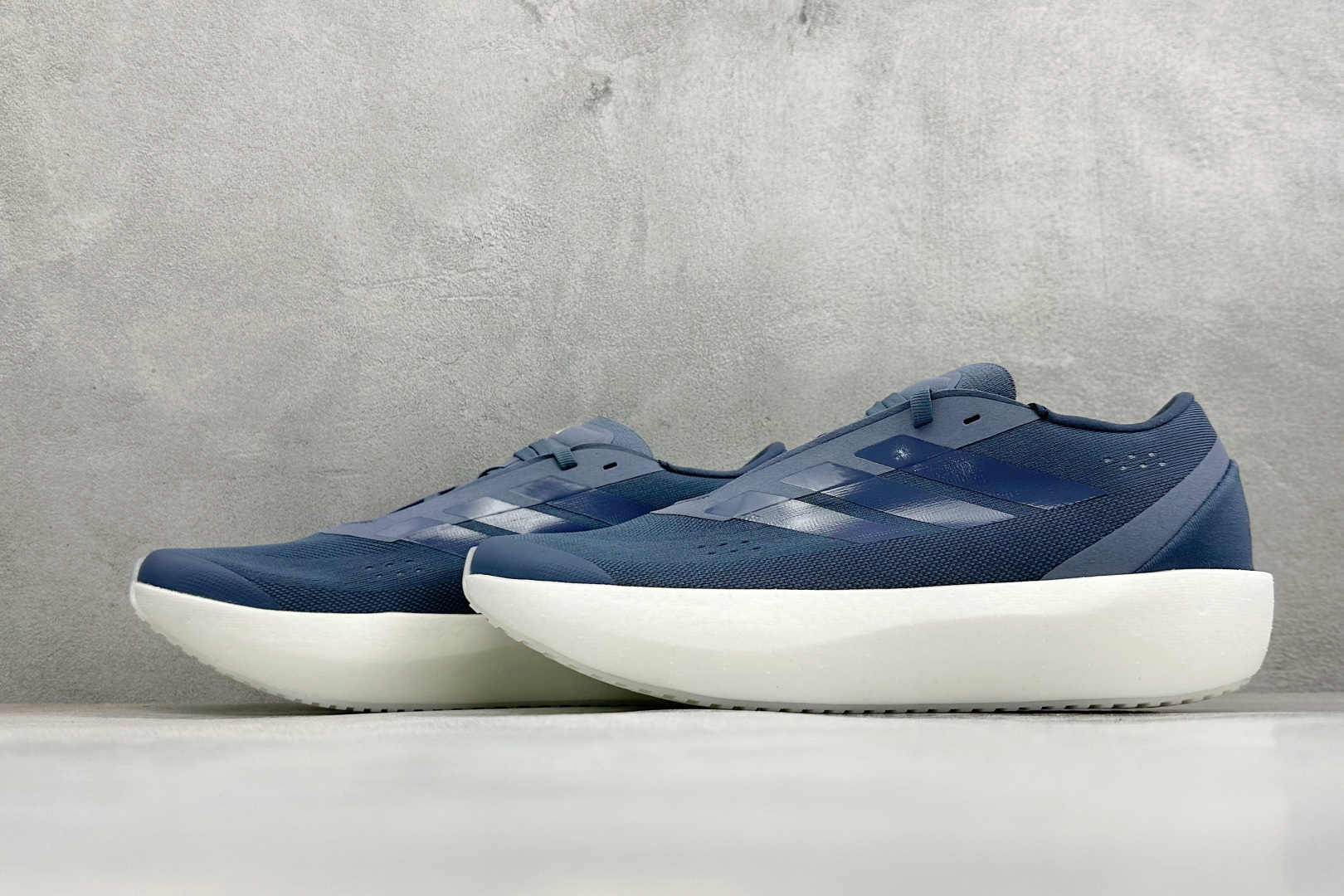 🌾 TF版AD ADIDAS  ZENBOOST 轻盈透气耐磨 织物低帮跑步鞋货号：IH9493尺码：3