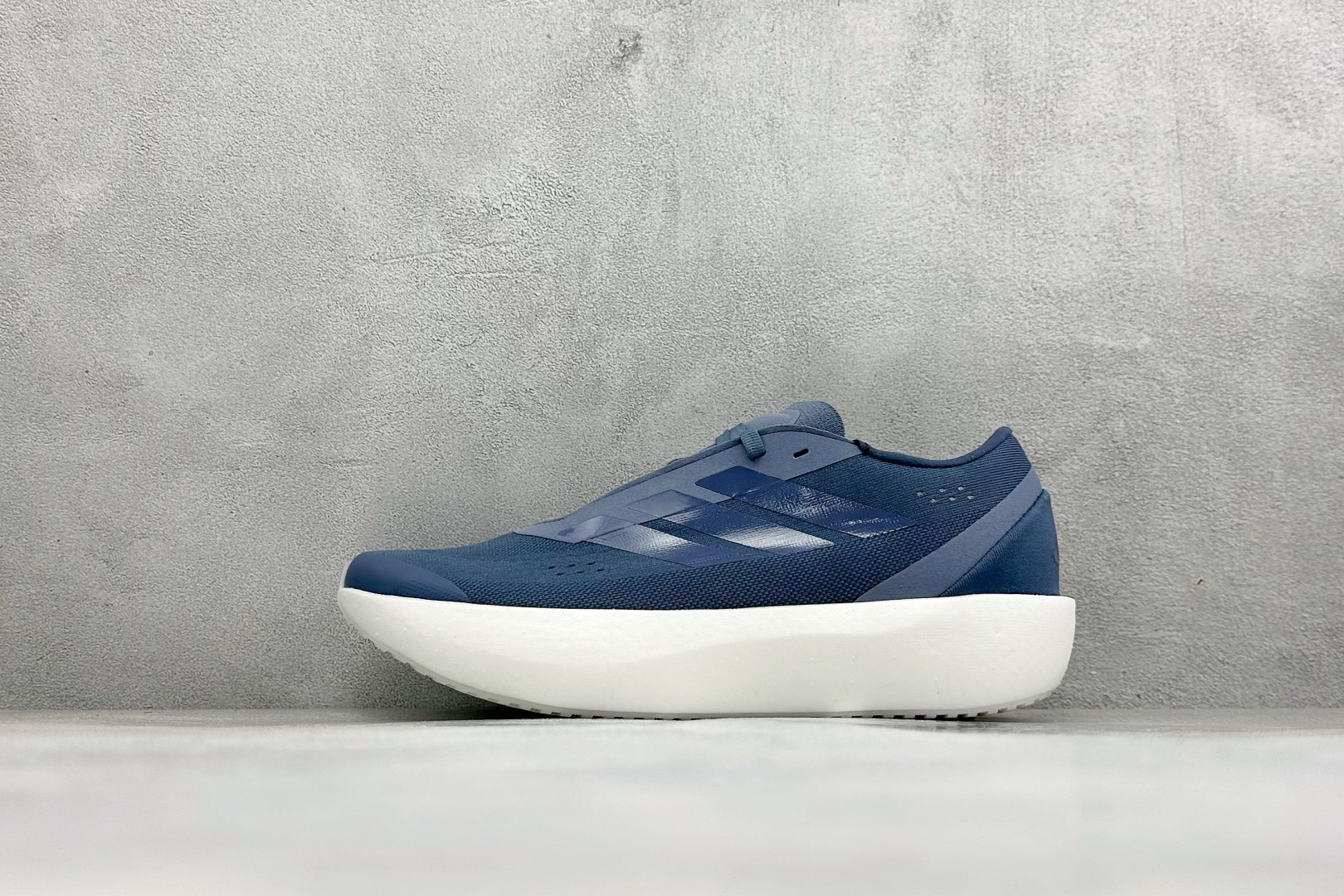 🌾 TF版AD ADIDAS  ZENBOOST 轻盈透气耐磨 织物低帮跑步鞋货号：IH9493尺码：3