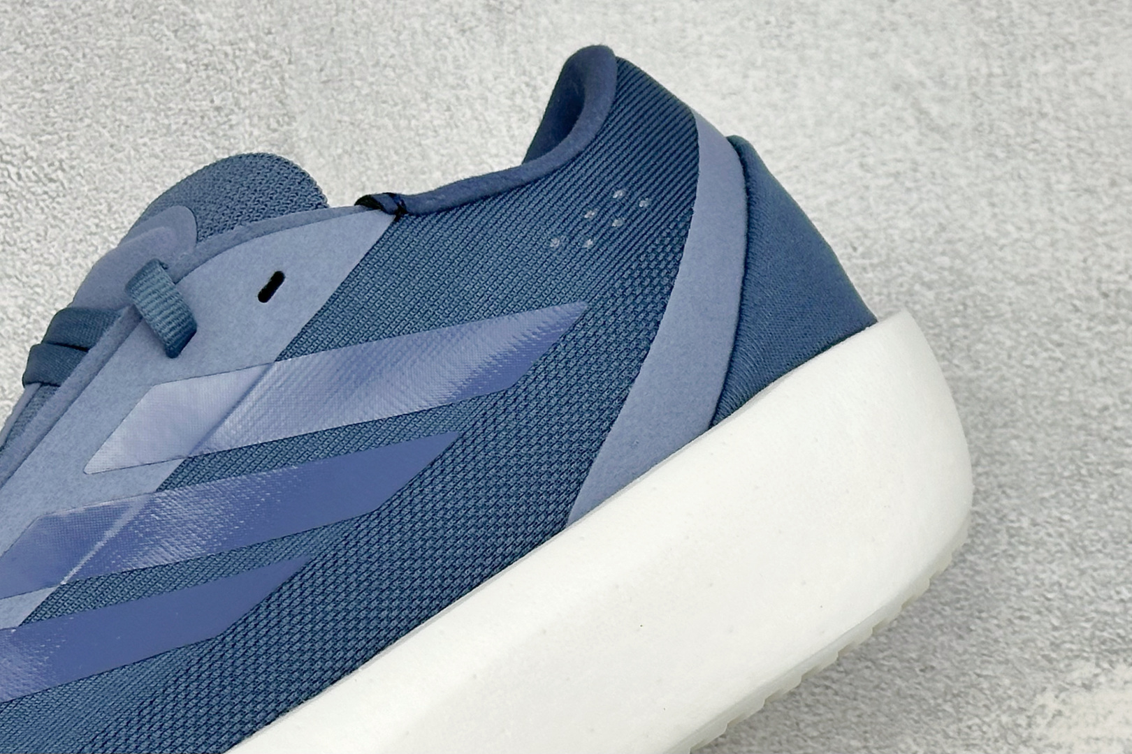 🌾 TF版AD ADIDAS  ZENBOOST 轻盈透气耐磨 织物低帮跑步鞋货号：IH9493尺码：3