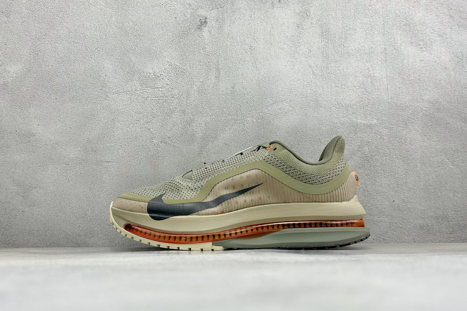 NO:930604,Local terminal store YH version of Nike Air Zoom Pegasus Premium Nike mesh full-length air cushion cushioning running shoes #The Air Zoom that can be seen in the whole palm appears in the Pegasus series for the first time, imitating the carbon plate curve of Vaporfly, enhancing the smooth transition when running. Item No. IM6677-222 Size 35.5-46 Code 35,,miumiu19860909本地 终端放店 YH版Nike Air Zoom Pegasus Premium 耐克网面全掌气垫缓震跑鞋 #全掌可见的Air Zoom首次在Pegasus系列中出现,模仿了Vaporfly的碳板曲线,增强了跑步时的流畅过渡. 货号IM6677-222 尺码35.5-46 编码35,,miumiu,Men's shoes