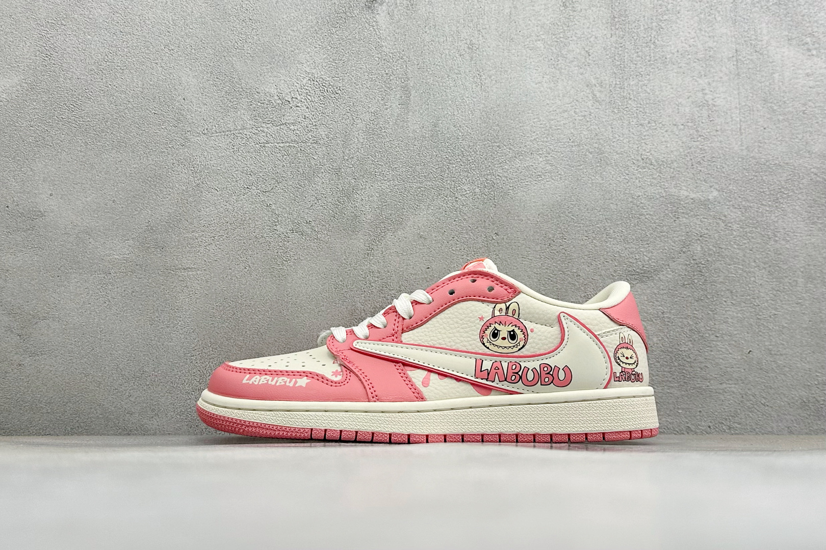 福利特价 Air Jordan 1 Low AJ1 乔1 拉布布联名 高端定制 低帮倒钩复古篮球鞋 #定制皮料 原厂3D