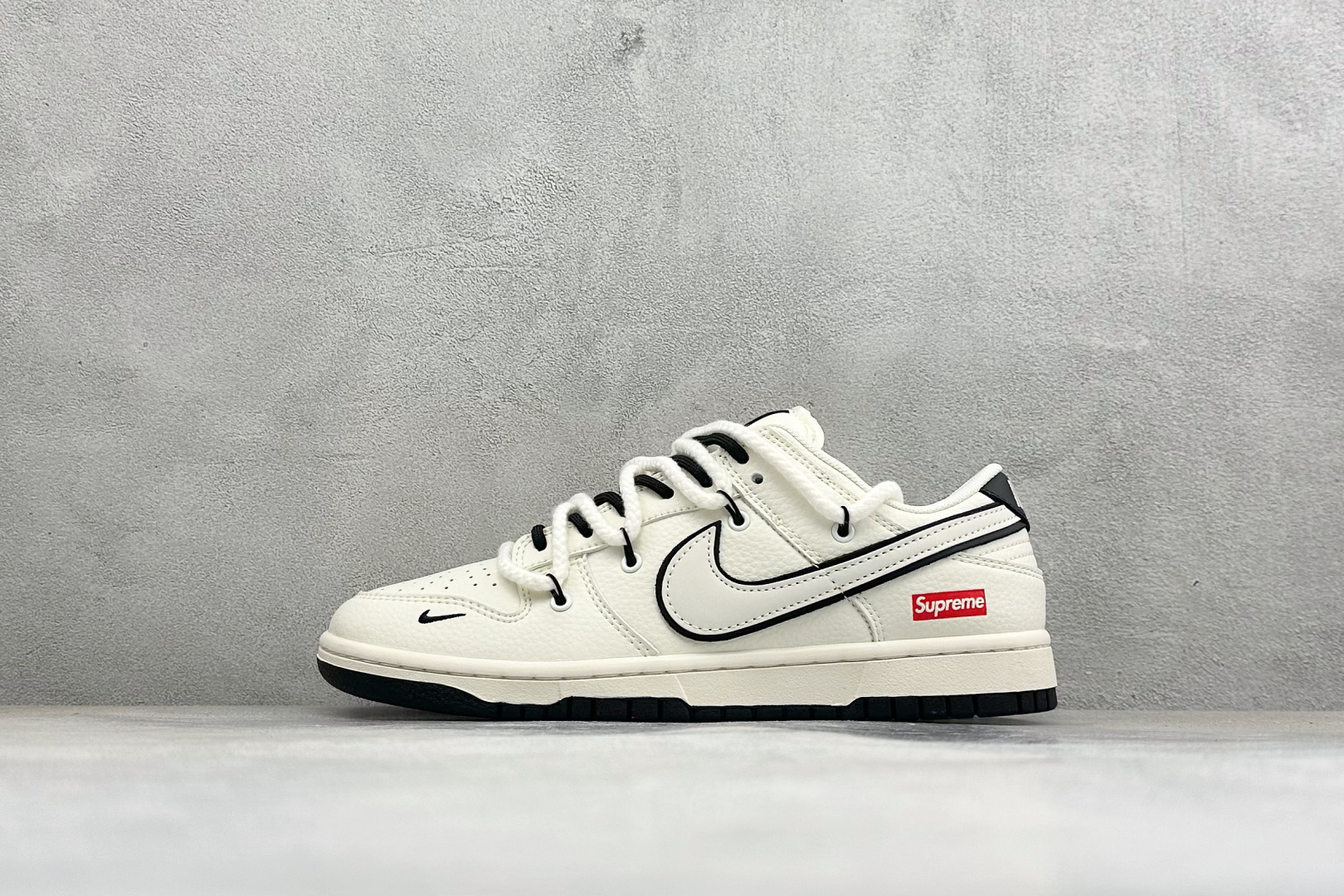 福利特价 Nike Dunk Low Retro 联名 周年高端定制 低帮休闲板鞋 #定制鞋盒 大厂纯原品质出货 超高清 福利特价 Nike Dunk Low Retro 联名 周年高端定制 低帮休闲板鞋 #定制鞋盒 大厂纯原品质出货 超高清