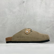 德国百年知名鞋履品牌·博肯 Birkenstock 半拖 采用质地柔软牛皮绒面革植入 羊羔毛鞋垫和里衬材质 中底搭载缓震 德国百年知名鞋履品牌·博肯 Birkenstock 半拖 采用质地柔软牛皮绒面革植入 羊羔毛鞋垫和里衬材质 中底搭载缓震