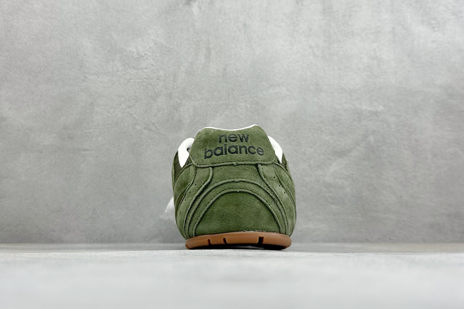J版 Miu Miu x New Balance联名款运动鞋 New Balance 530 学院风 联名款只保留了旧版