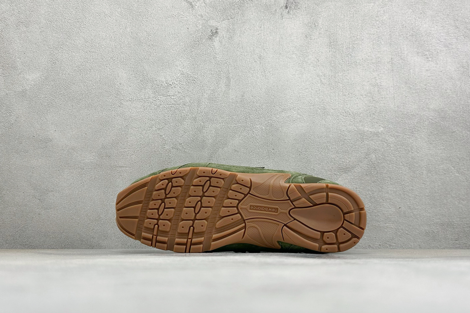 J版 Miu Miu x New Balance联名款运动鞋 New Balance 530 学院风 联名款只保留了旧版