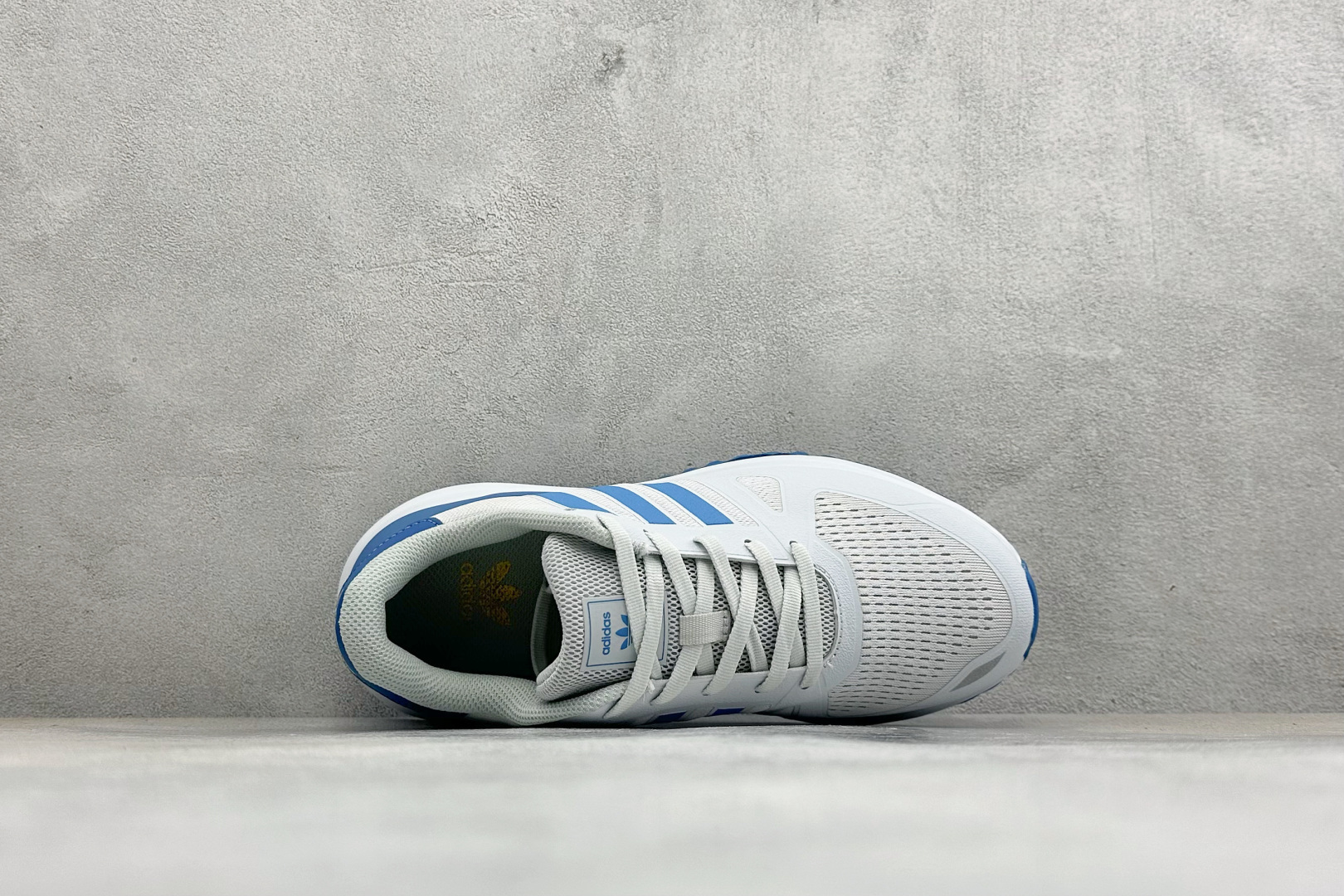 AD TUBULAR SHADOW 百搭舒适 减震耐磨 低帮运动跑鞋 货号：EG4910 尺码：39-45 