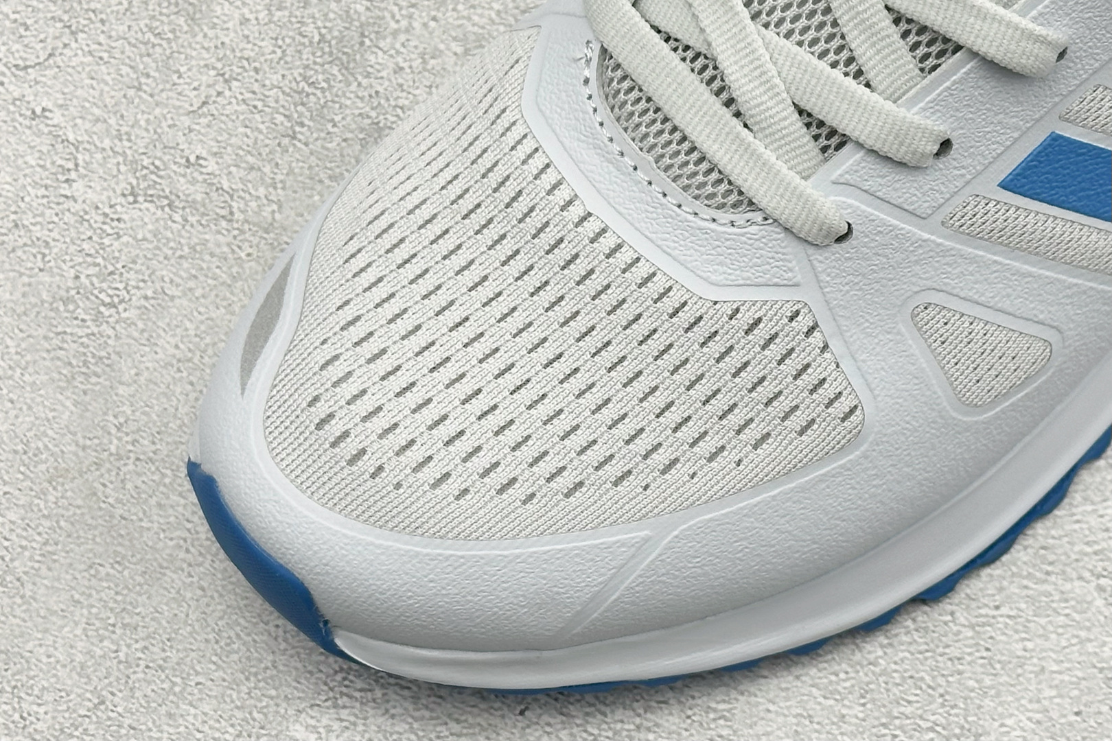 AD TUBULAR SHADOW 百搭舒适 减震耐磨 低帮运动跑鞋 货号：EG4910 尺码：39-45 