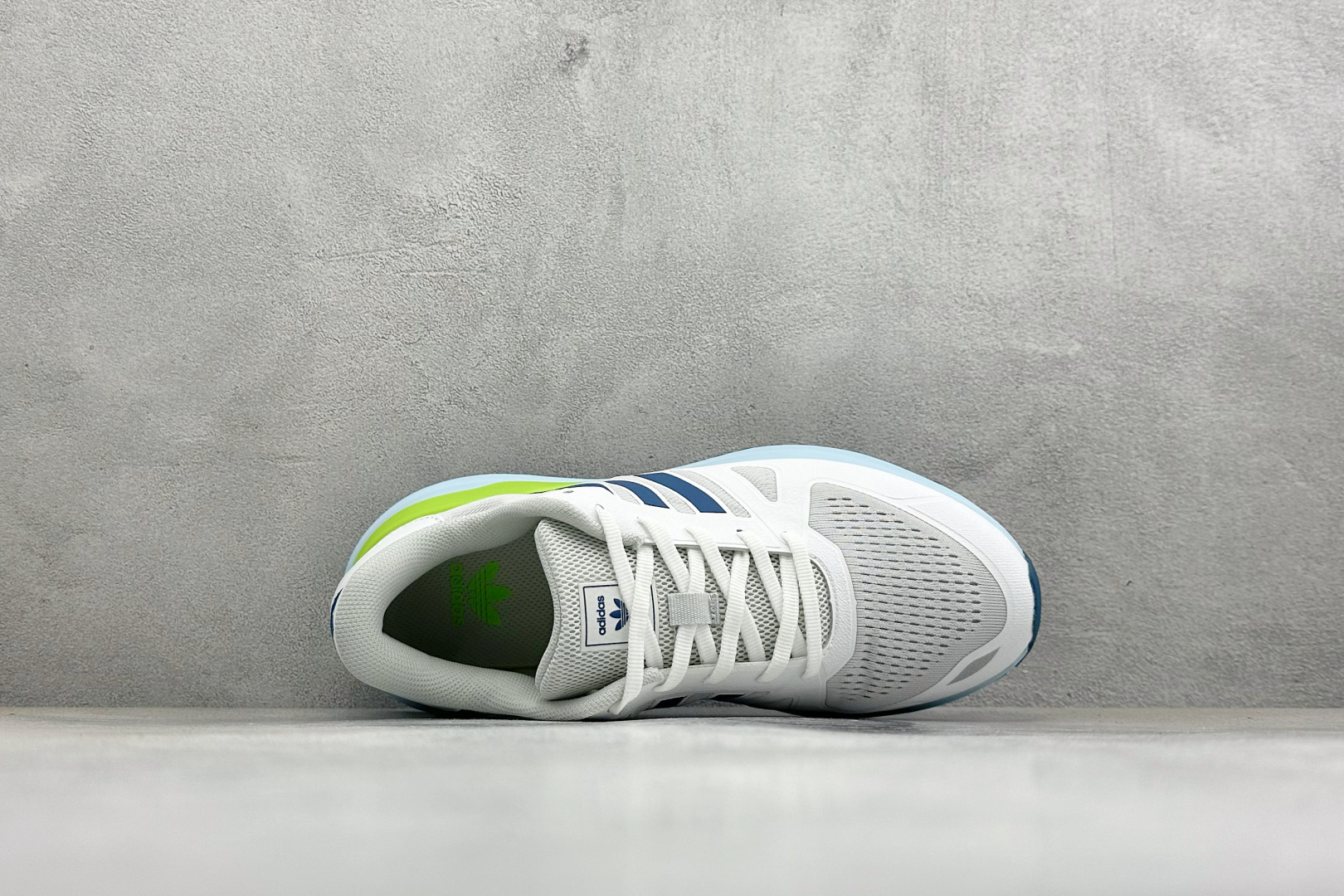 AD TUBULAR SHADOW 百搭舒适 减震耐磨 低帮运动跑鞋 货号：EG4955 尺码：39-45 