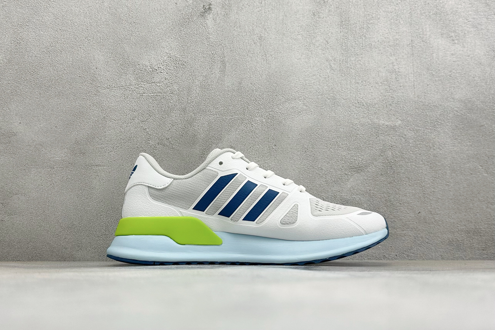 AD TUBULAR SHADOW 百搭舒适 减震耐磨 低帮运动跑鞋 货号：EG4955 尺码：39-45 