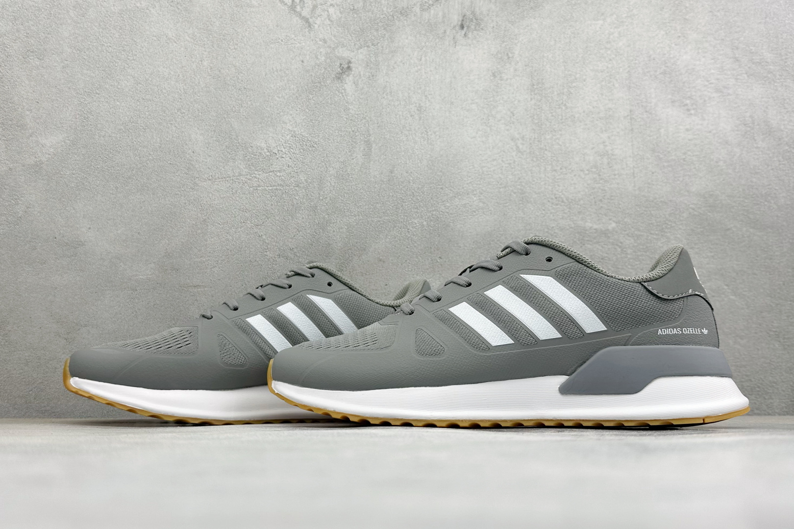 AD TUBULAR SHADOW 百搭舒适 减震耐磨 低帮运动跑鞋 货号：EG4957 尺码：39-45 