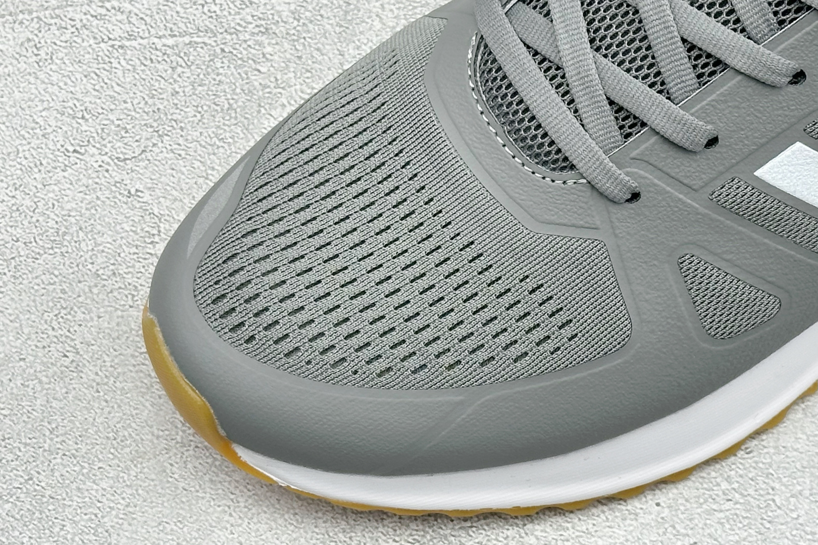 AD TUBULAR SHADOW 百搭舒适 减震耐磨 低帮运动跑鞋 货号：EG4957 尺码：39-45 