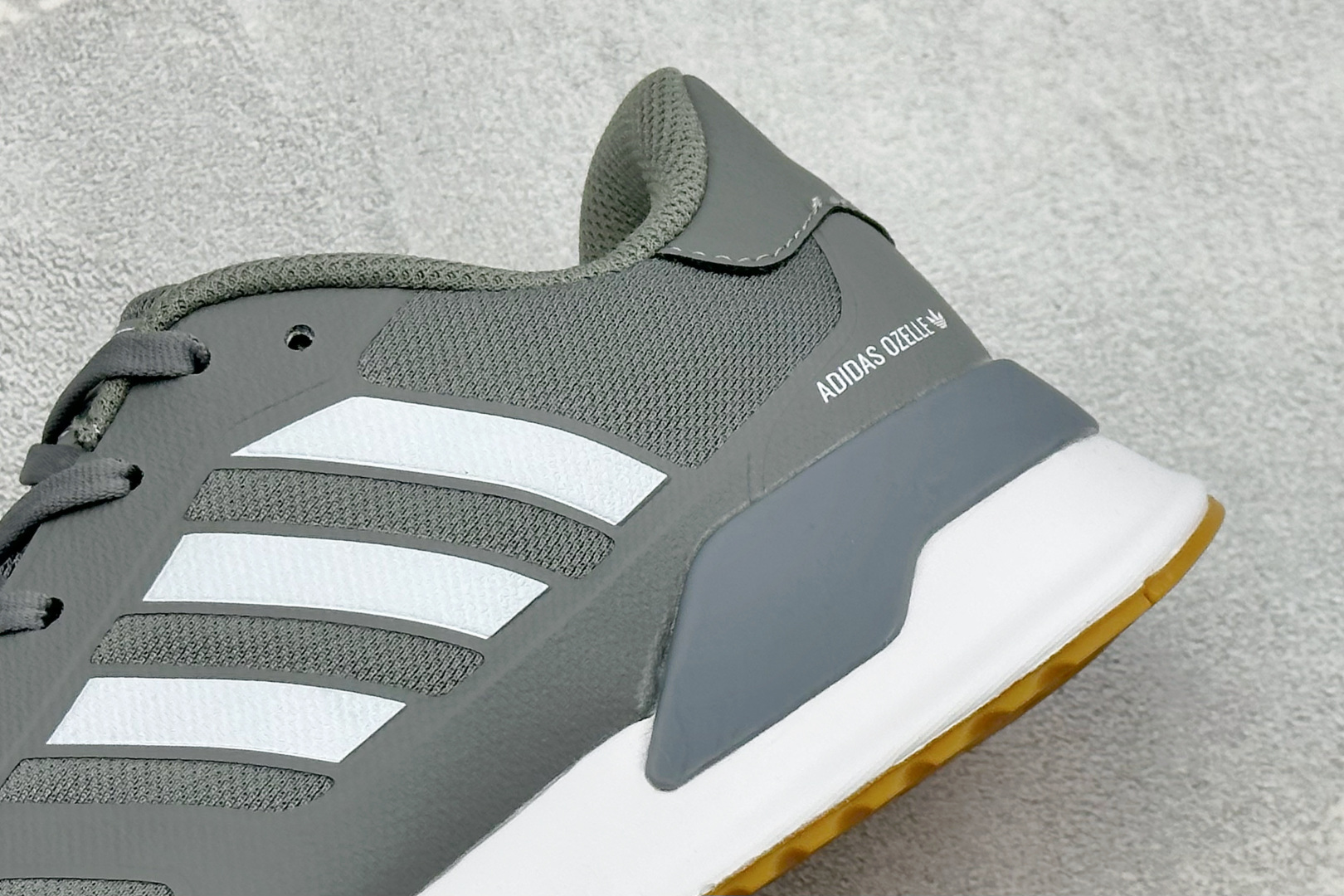 AD TUBULAR SHADOW 百搭舒适 减震耐磨 低帮运动跑鞋 货号：EG4957 尺码：39-45 
