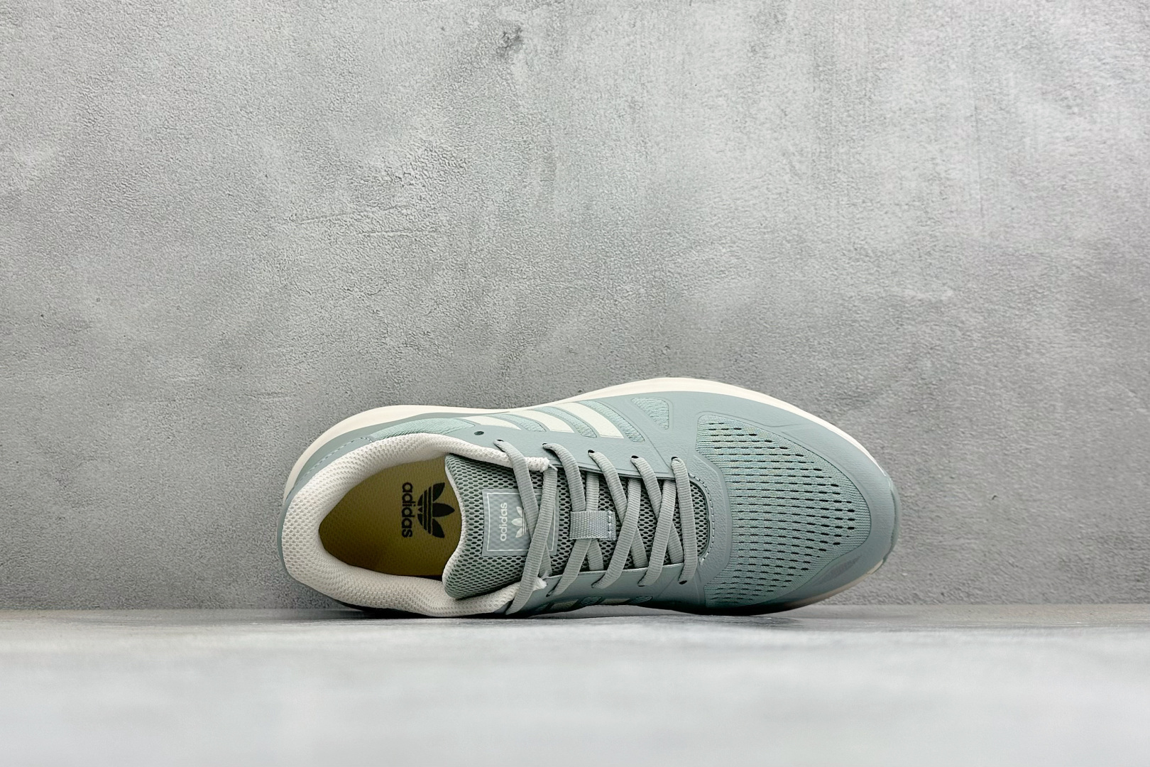 AD TUBULAR SHADOW 百搭舒适 减震耐磨 低帮运动跑鞋 货号：EG4959 尺码：39-45 