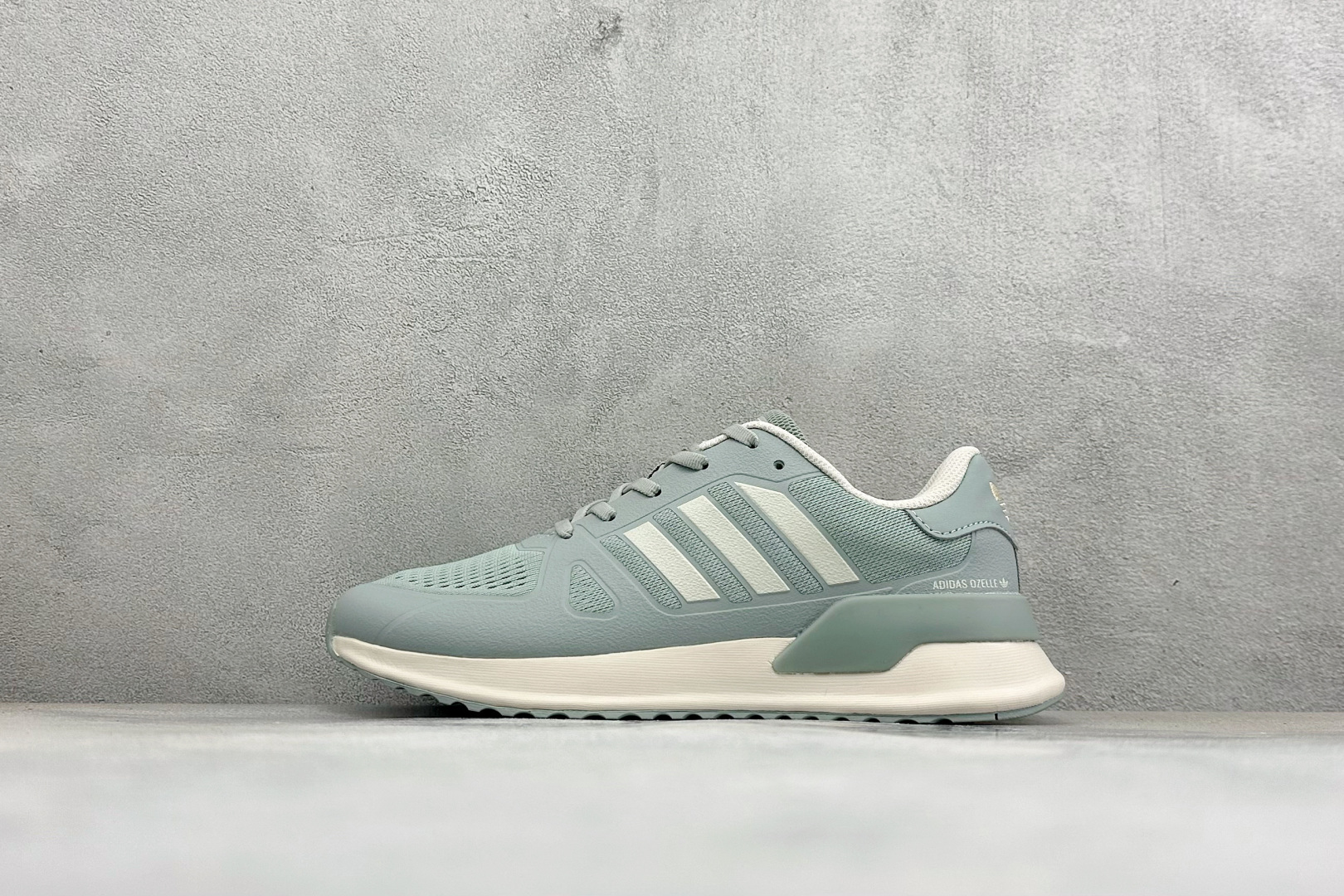 AD TUBULAR SHADOW 百搭舒适 减震耐磨 低帮运动跑鞋 货号：EG4959 尺码：39-45 