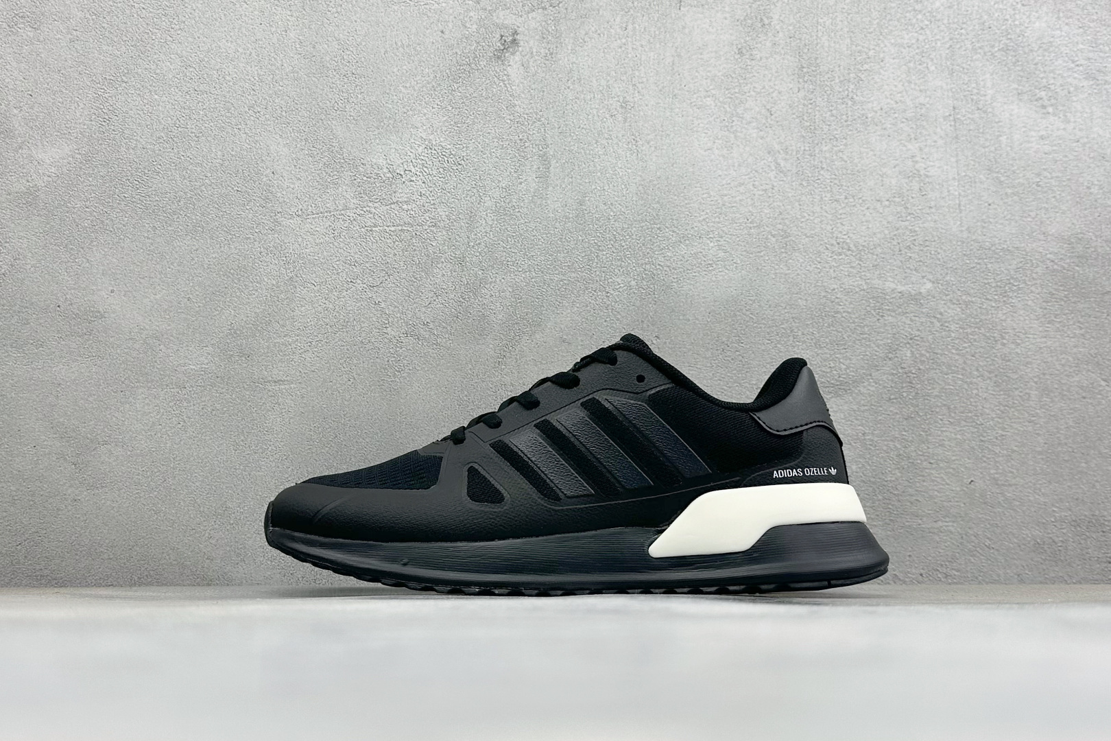 AD TUBULAR SHADOW 百搭舒适 减震耐磨 低帮运动跑鞋 货号：EG4953 尺码：39-45 