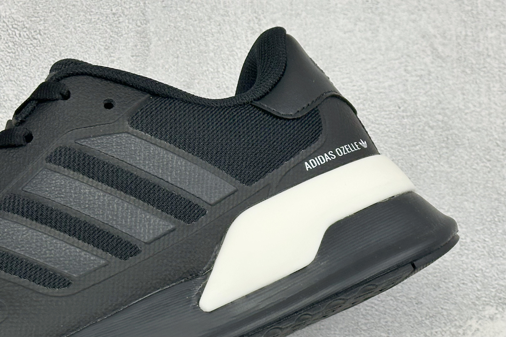 AD TUBULAR SHADOW 百搭舒适 减震耐磨 低帮运动跑鞋 货号：EG4953 尺码：39-45 