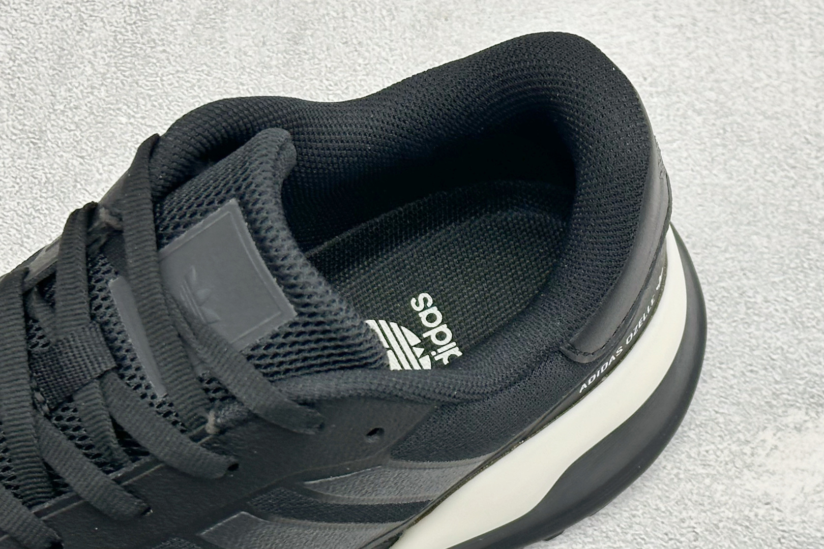 AD TUBULAR SHADOW 百搭舒适 减震耐磨 低帮运动跑鞋 货号：EG4953 尺码：39-45 