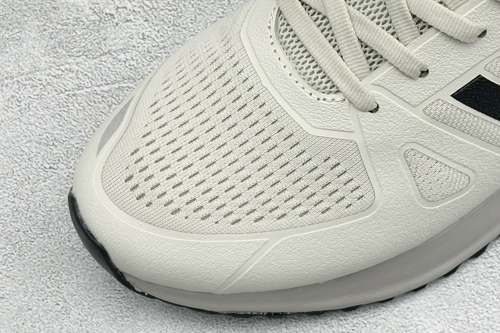 AD TUBULAR SHADOW 百搭舒适 减震耐磨 低帮运动跑鞋 货号：EG4956 尺码：39-45 