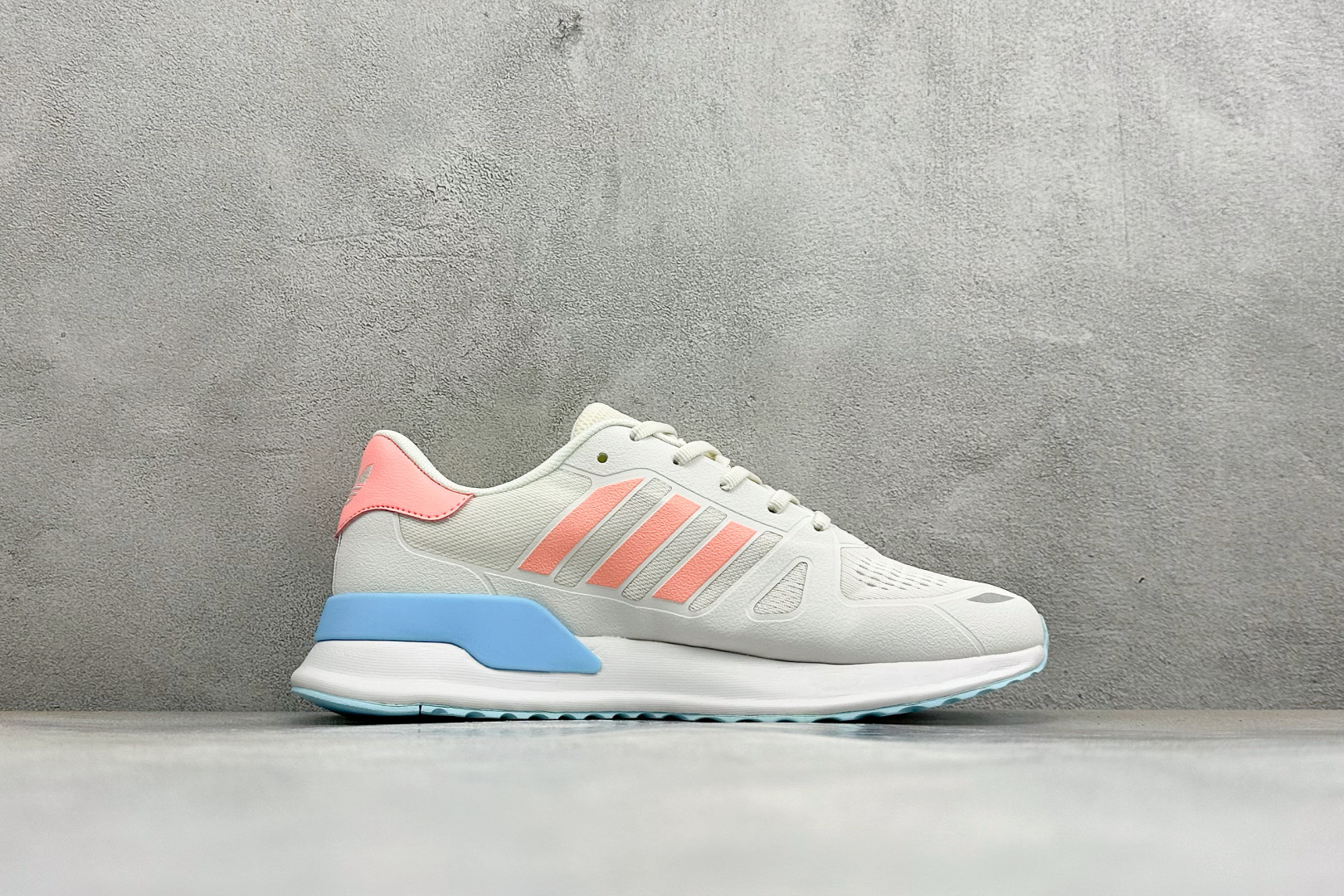 AD TUBULAR SHADOW 百搭舒适 减震耐磨 低帮运动跑鞋 货号：EG4914 尺码：36-40 