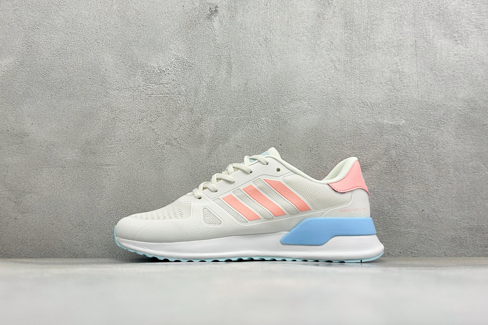 AD TUBULAR SHADOW 百搭舒适 减震耐磨 低帮运动跑鞋 货号：EG4914 尺码：36-40 