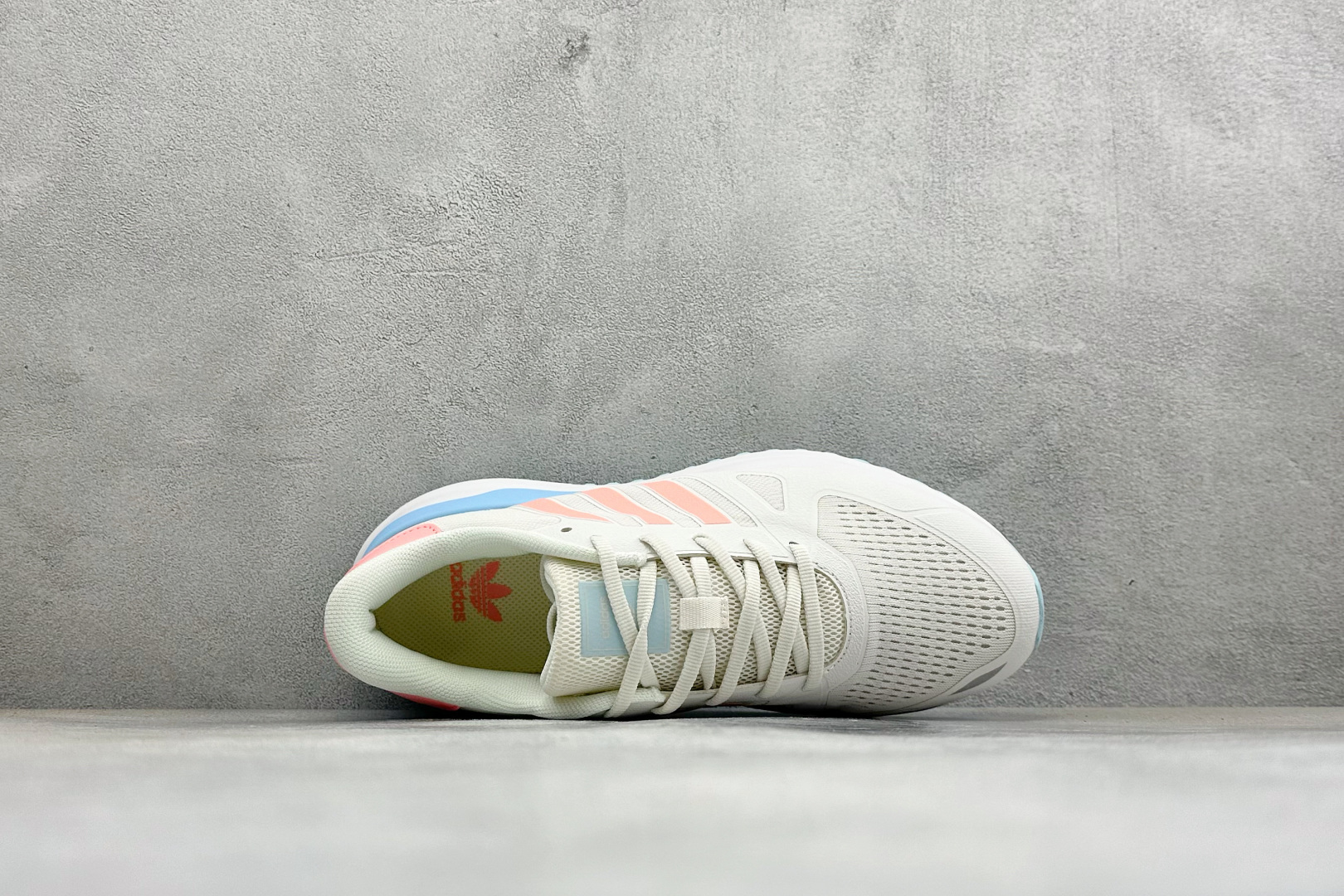 AD TUBULAR SHADOW 百搭舒适 减震耐磨 低帮运动跑鞋 货号：EG4914 尺码：36-40 