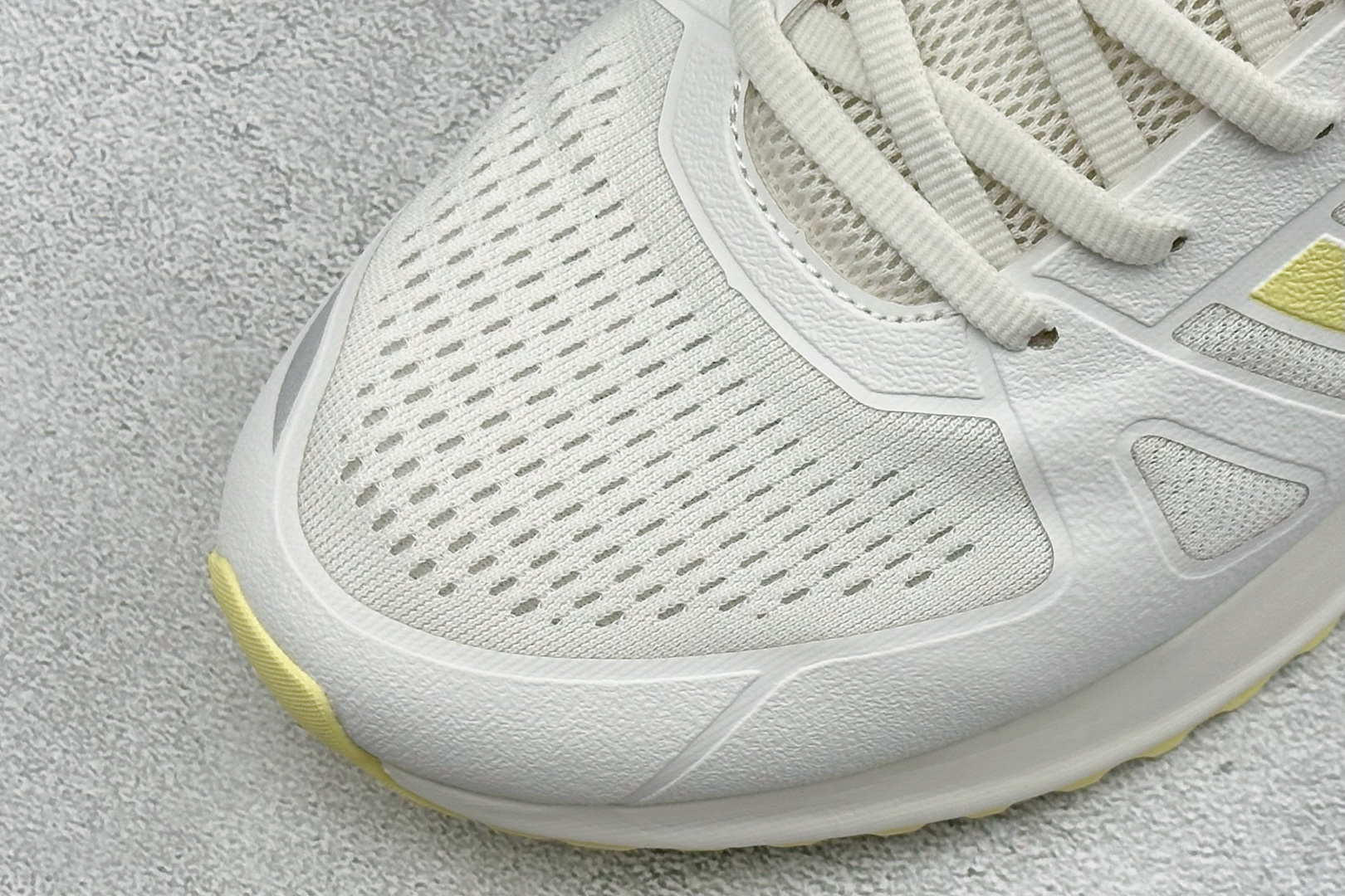 AD TUBULAR SHADOW 百搭舒适 减震耐磨 低帮运动跑鞋 货号：EG4913 尺码：36-45 