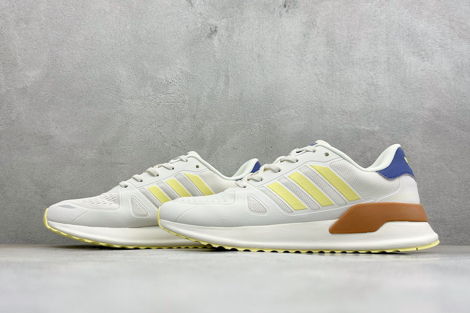 AD TUBULAR SHADOW 百搭舒适 减震耐磨 低帮运动跑鞋 货号：EG4913 尺码：36-45 