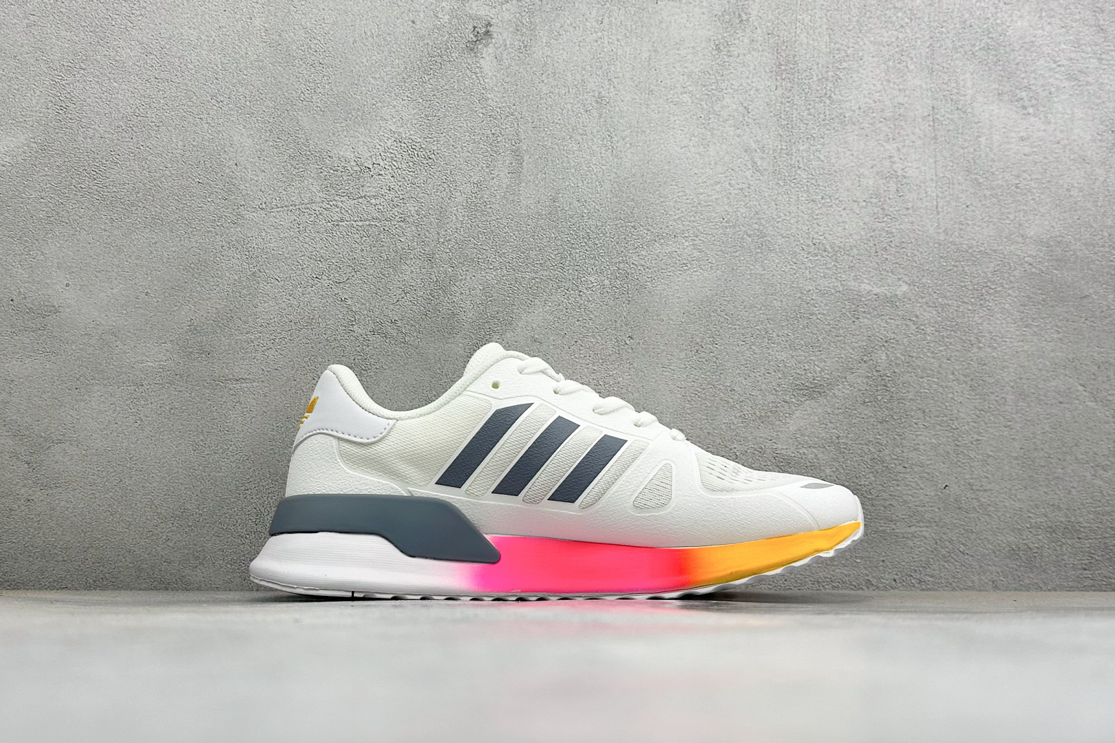 AD TUBULAR SHADOW 百搭舒适 减震耐磨 低帮运动跑鞋 货号：EG4911 尺码：36-45 