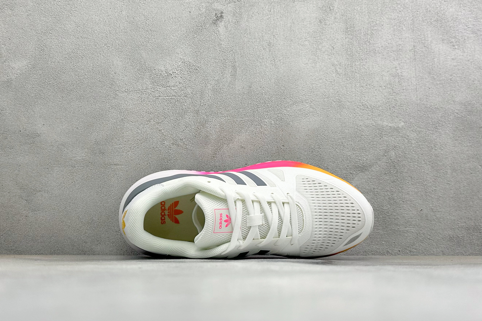 AD TUBULAR SHADOW 百搭舒适 减震耐磨 低帮运动跑鞋 货号：EG4911 尺码：36-45 