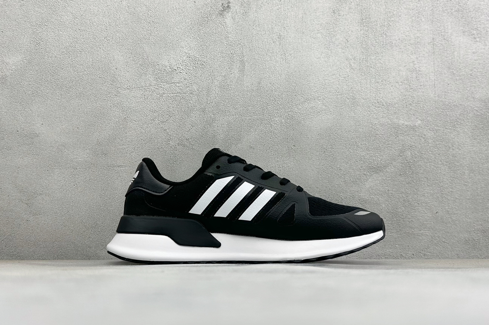 AD TUBULAR SHADOW 百搭舒适 减震耐磨 低帮运动跑鞋 货号：EG4951 尺码：36-45 
