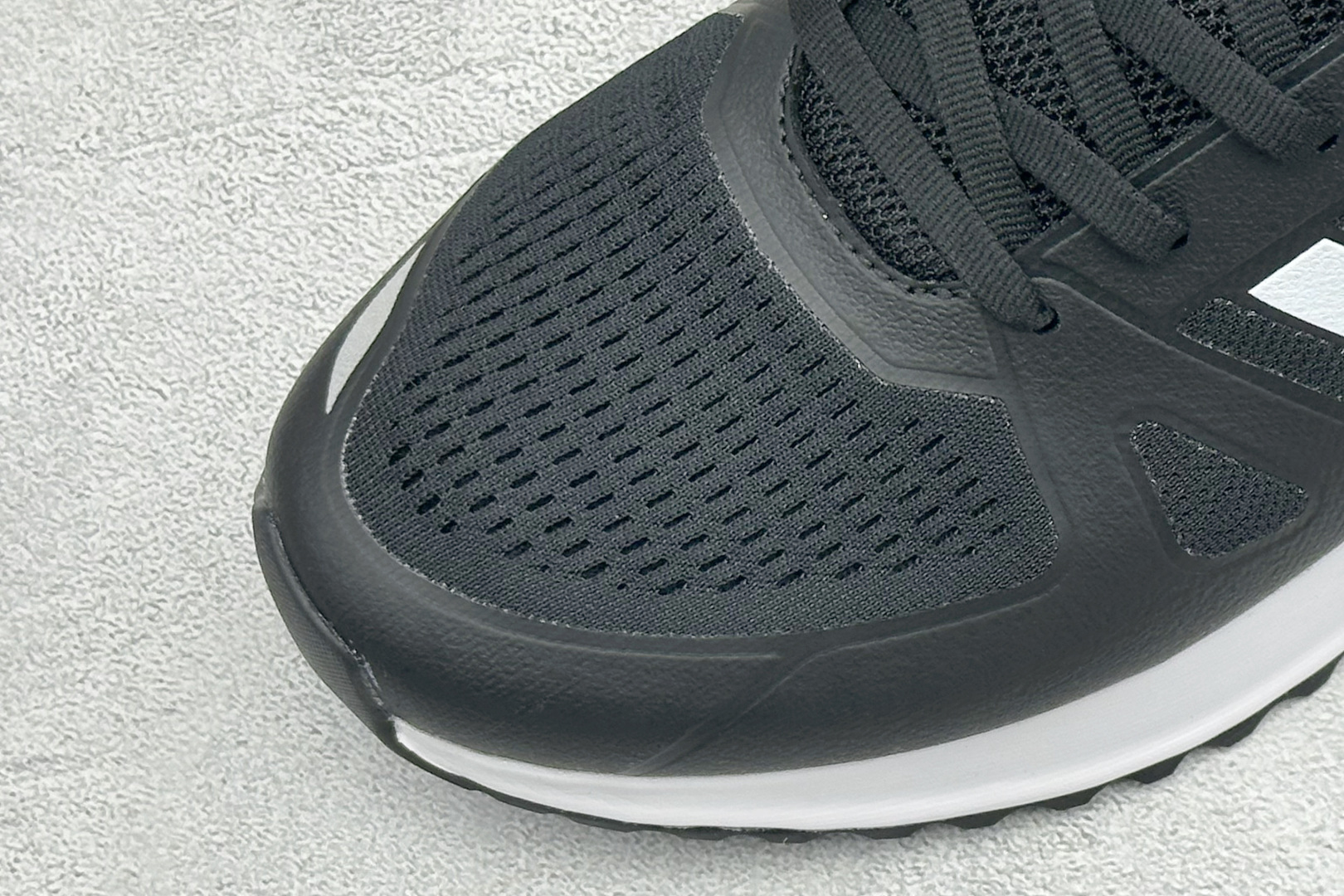 AD TUBULAR SHADOW 百搭舒适 减震耐磨 低帮运动跑鞋 货号：EG4951 尺码：36-45 