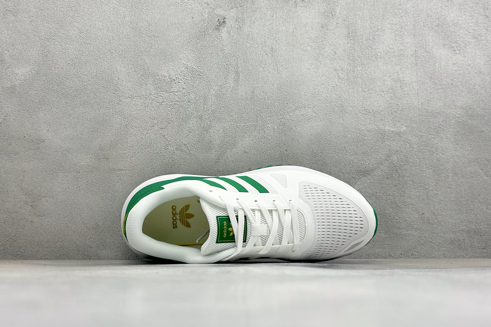 AD TUBULAR SHADOW 百搭舒适 减震耐磨 低帮运动跑鞋 货号：EG4912 尺码：36-45 