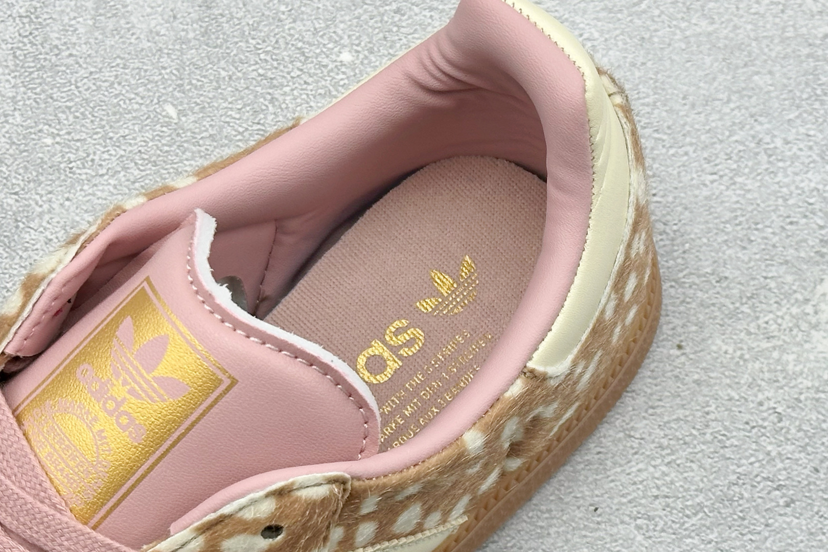ZC版Adidas Originals Samba OG 阿迪桑巴舞系列绅士德训足球风百搭低帮休闲运动板鞋 货号: KJ