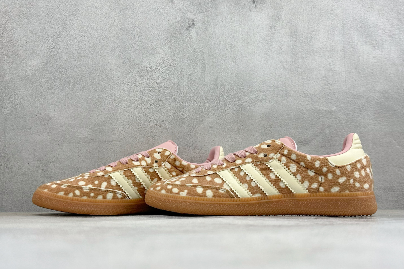 ZC版Adidas Originals Samba OG 阿迪桑巴舞系列绅士德训足球风百搭低帮休闲运动板鞋 货号: KJ