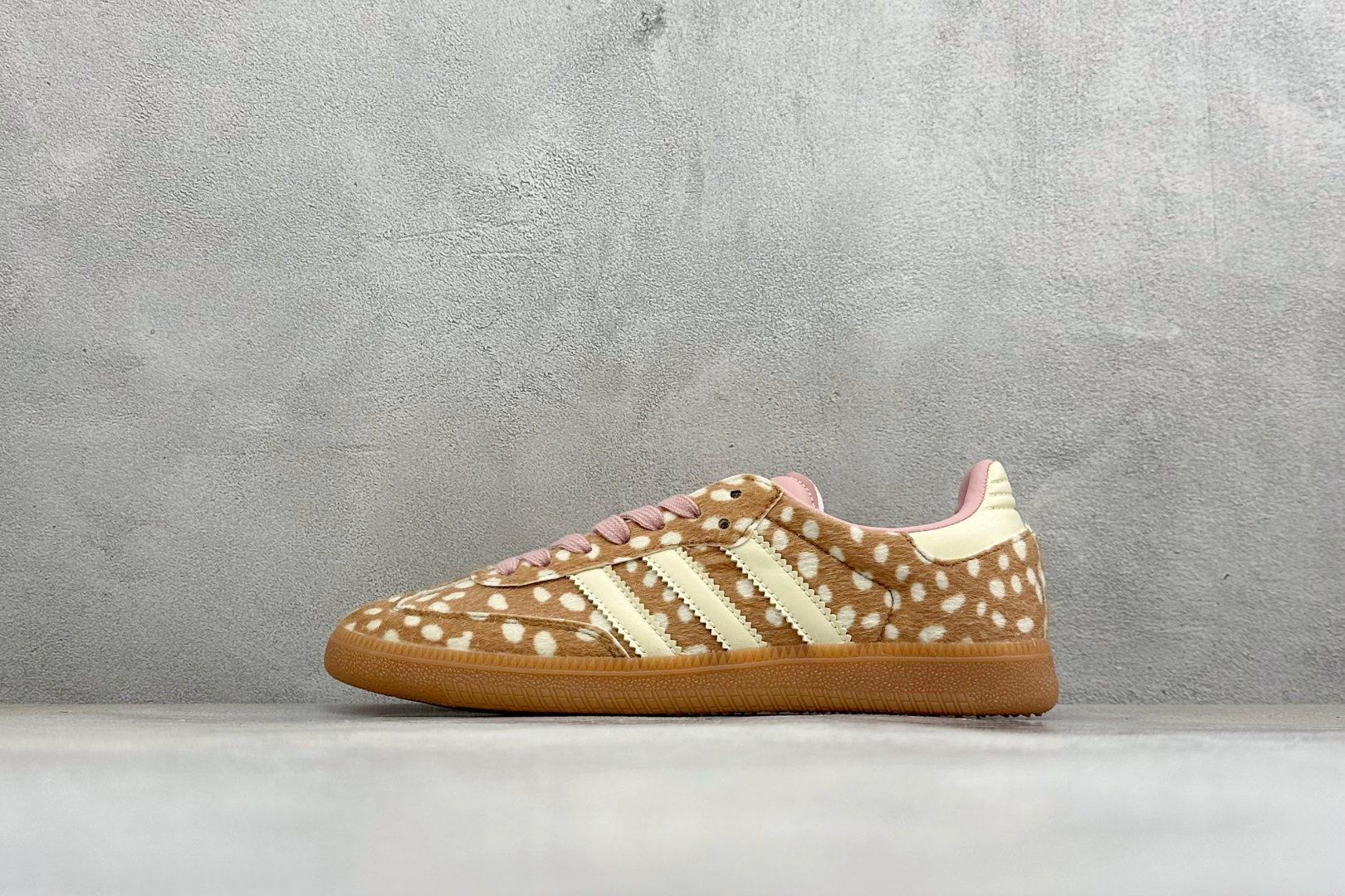 ZC版Adidas Originals Samba OG 阿迪桑巴舞系列绅士德训足球风百搭低帮休闲运动板鞋 货号: KJ