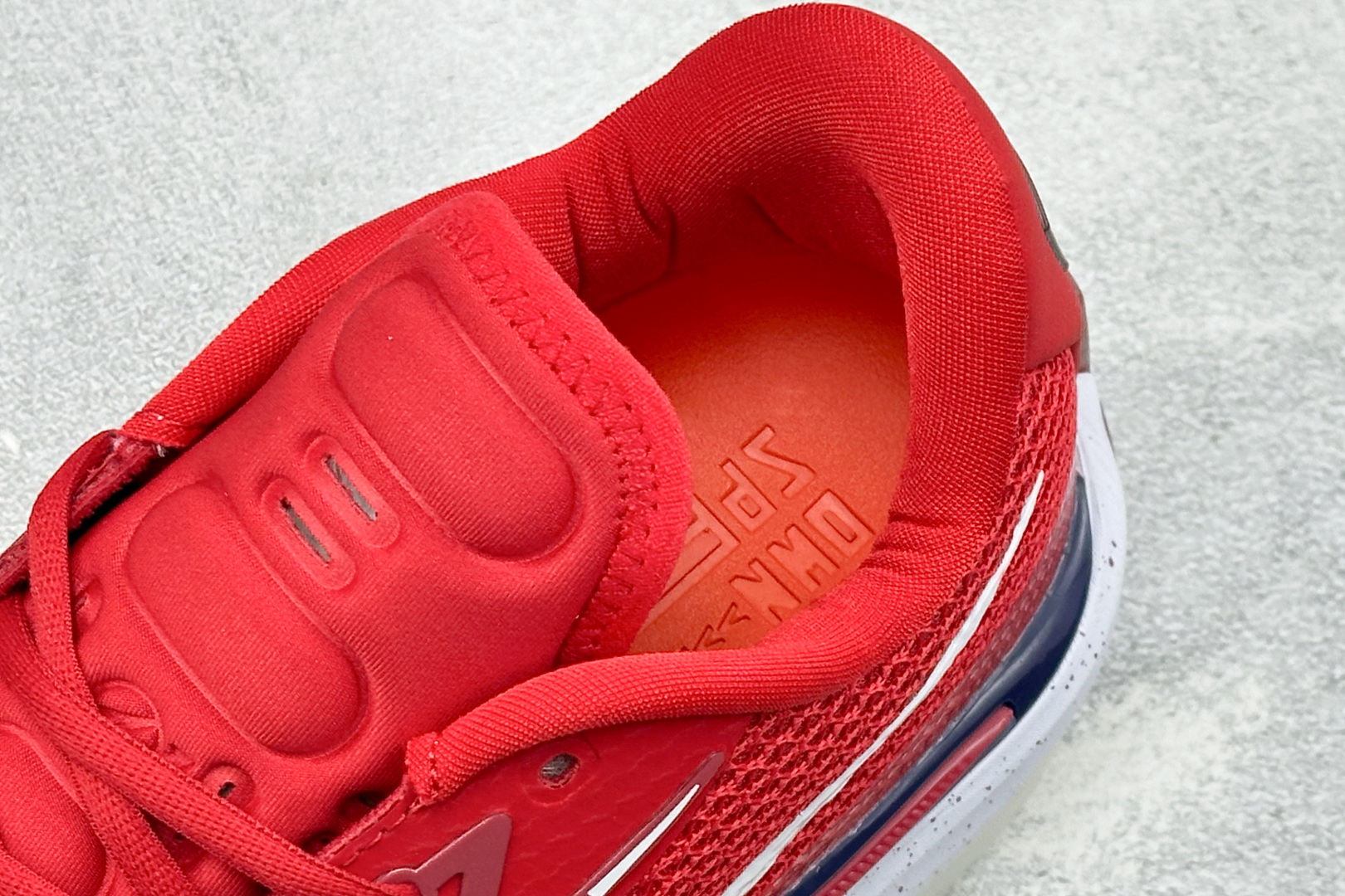 ZC版Nike Air Zoom G.T Cut EP舒适贴合 回弹抓地 实战篮球鞋 货号：CZ0175-604 尺码：