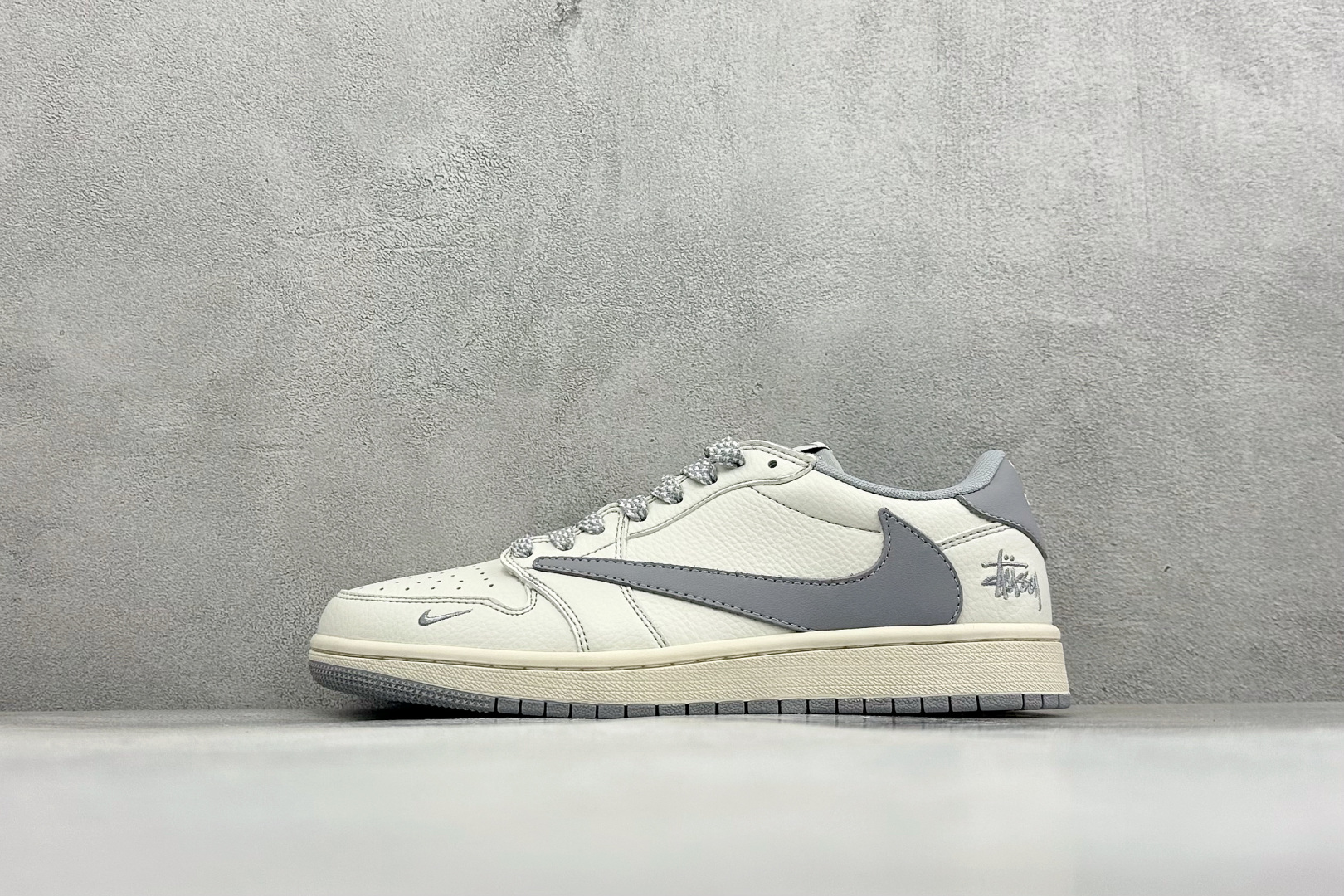 福利特价 Air Jordan 1 Low AJ1 乔1 联名 高端定制 倒钩低帮复古篮球鞋 #定制皮料 原厂3D打印 