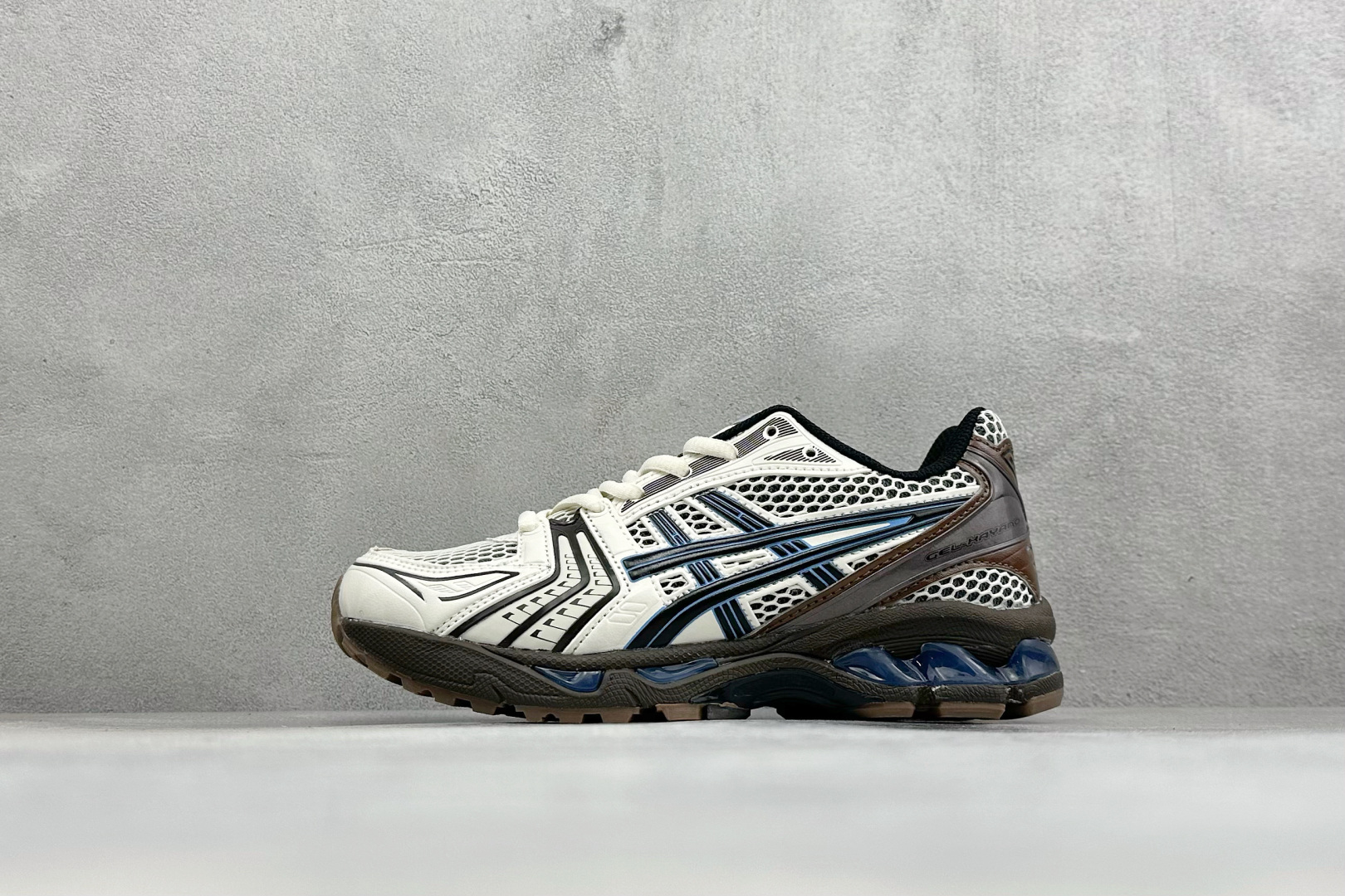 GW版Asics Gel-Kayano 14 亚瑟士运动休闲透气专业跑鞋 采用工程弹性双层再生针织密度鞋面材质 后跟3D GW版Asics Gel-Kayano 14 亚瑟士运动休闲透气专业跑鞋 采用工程弹性双层再生针织密度鞋面材质 后跟3D