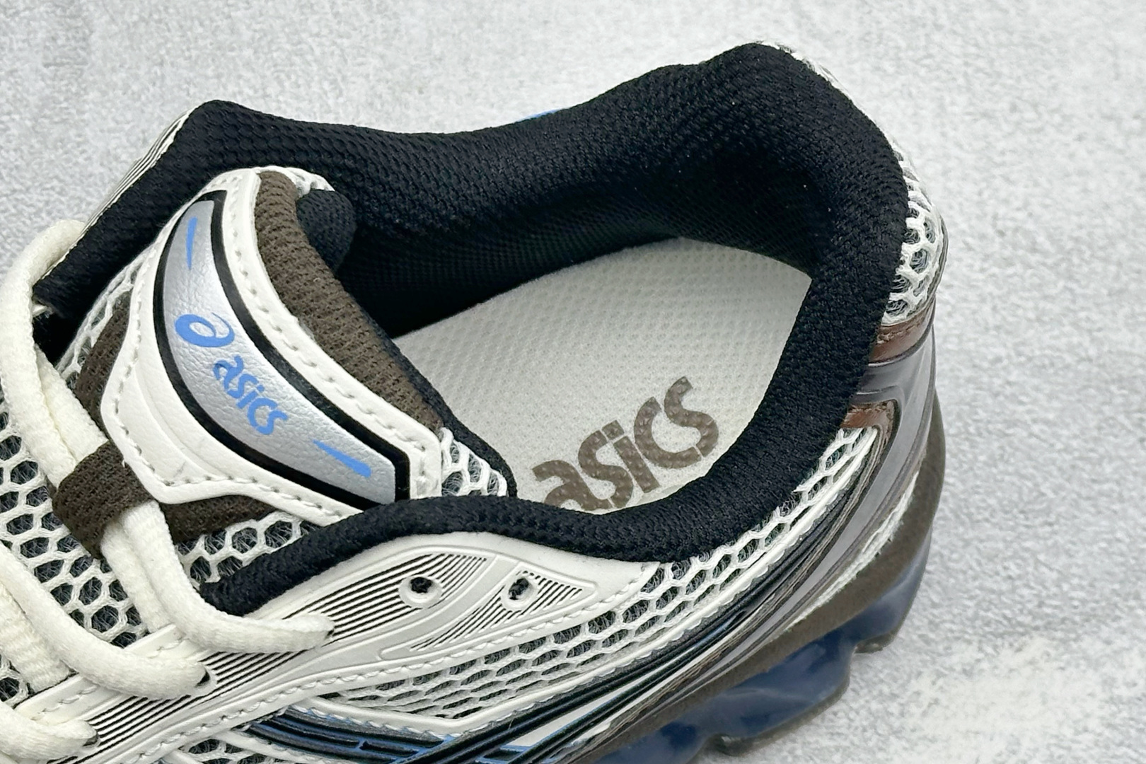 GW版Asics Gel-Kayano 14 亚瑟士运动休闲透气专业跑鞋 采用工程弹性双层再生针织密度鞋面材质 后跟3D GW版Asics Gel-Kayano 14 亚瑟士运动休闲透气专业跑鞋 采用工程弹性双层再生针织密度鞋面材质 后跟3D