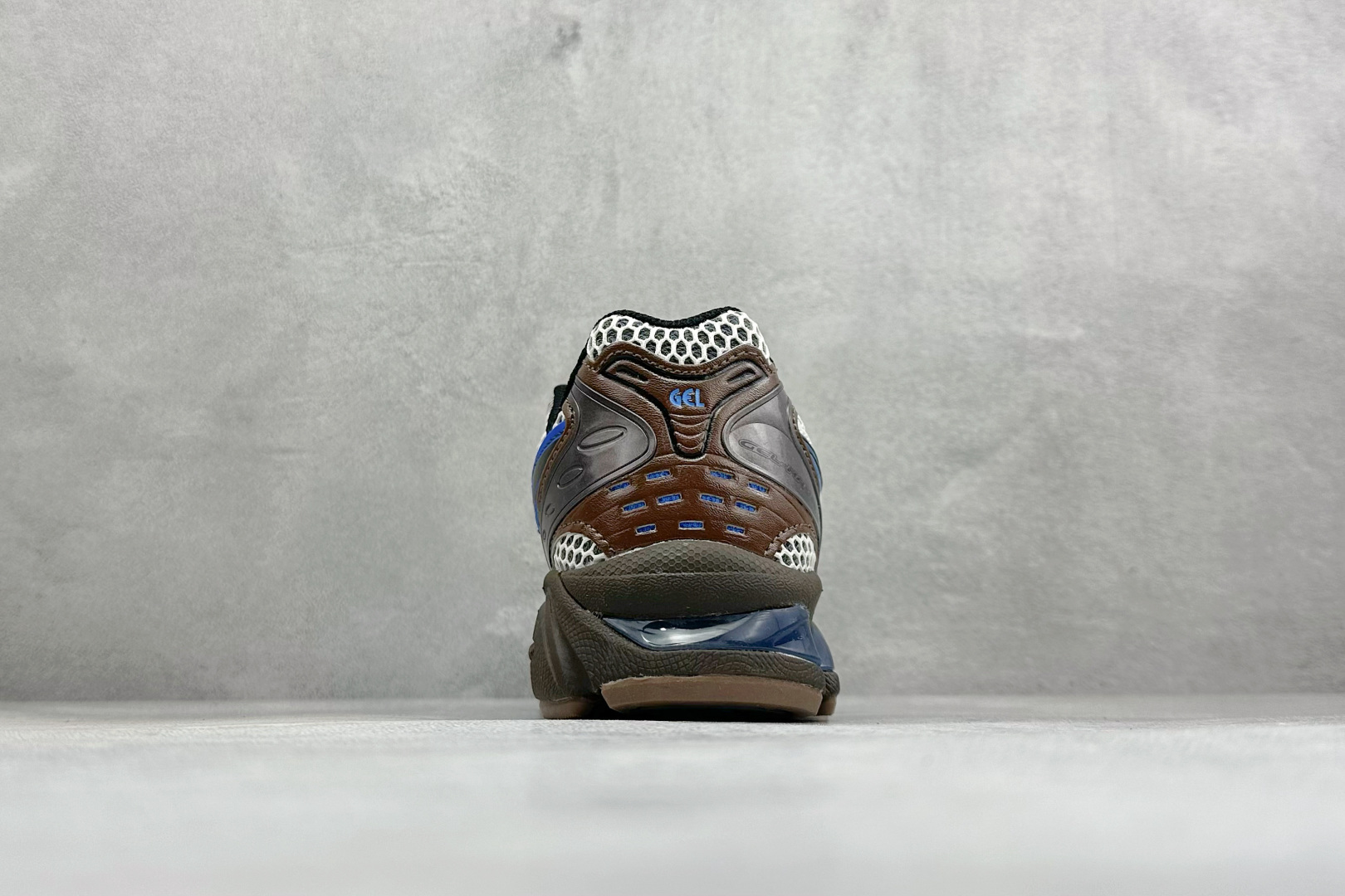GW版Asics Gel-Kayano 14 亚瑟士运动休闲透气专业跑鞋 采用工程弹性双层再生针织密度鞋面材质 后跟3D GW版Asics Gel-Kayano 14 亚瑟士运动休闲透气专业跑鞋 采用工程弹性双层再生针织密度鞋面材质 后跟3D