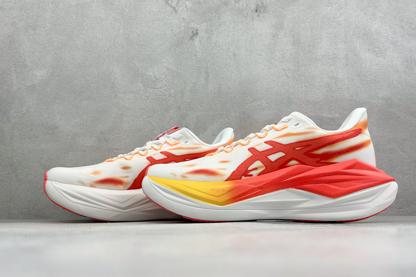 Asics Superblast 3 亚瑟士舒适透气运动跑鞋 货号:1013A177-300 尺码:36 36.5 37 Asics Superblast 3 亚瑟士舒适透气运动跑鞋 货号:1013A177-300 尺码:36 36.5 37