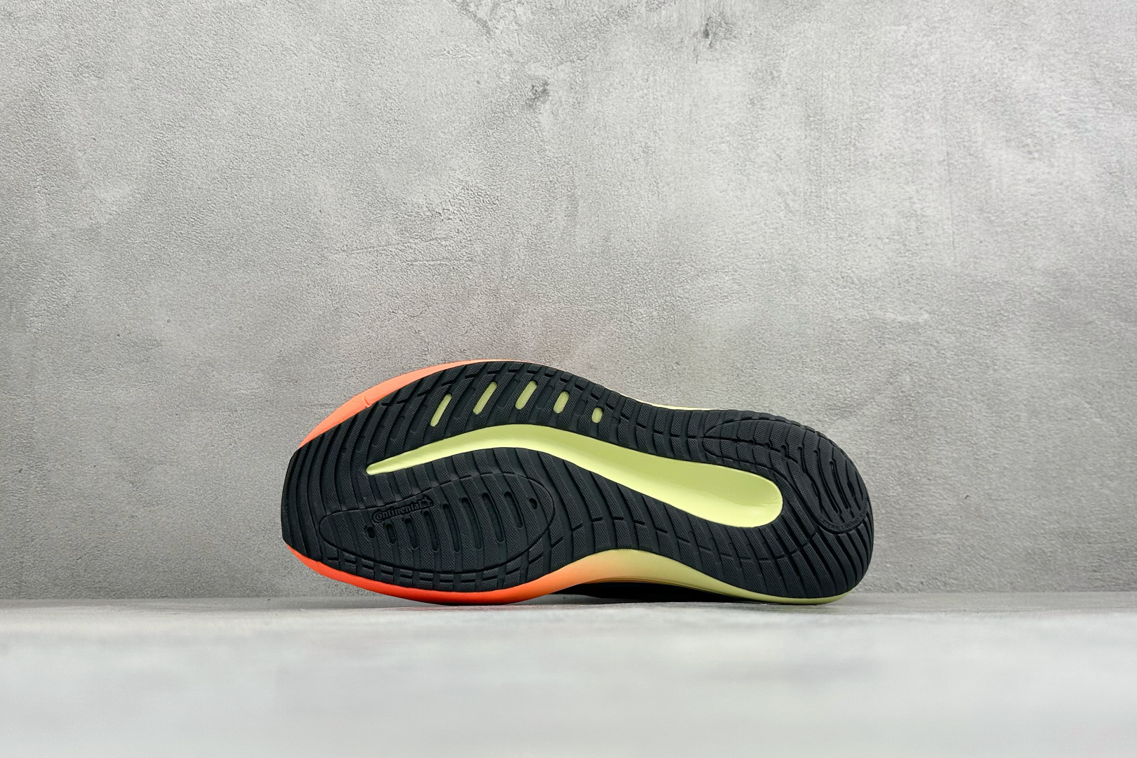 ADIDAS SUPERNOVA RISE 4M 防滑耐磨舒适跑步鞋 采用Dreamstrike+中底,力求为触地添舒适 ADIDAS SUPERNOVA RISE 4M 防滑耐磨舒适跑步鞋 采用Dreamstrike+中底,力求为触地添舒适