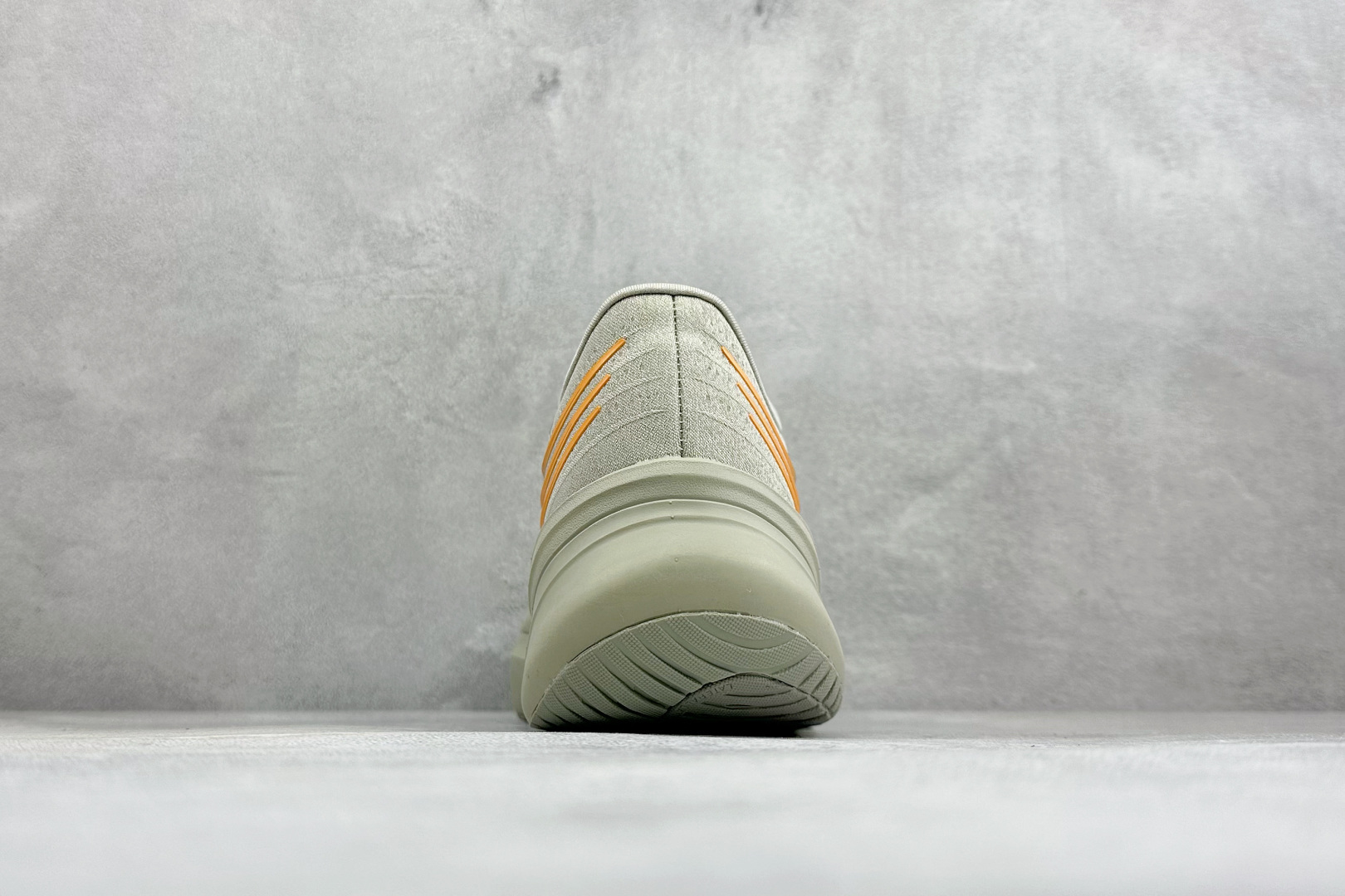 ADIDAS SUPERNOVA RISE 4M 防滑耐磨舒适跑步鞋 采用Dreamstrike+中底,力求为触地添舒适 ADIDAS SUPERNOVA RISE 4M 防滑耐磨舒适跑步鞋 采用Dreamstrike+中底,力求为触地添舒适