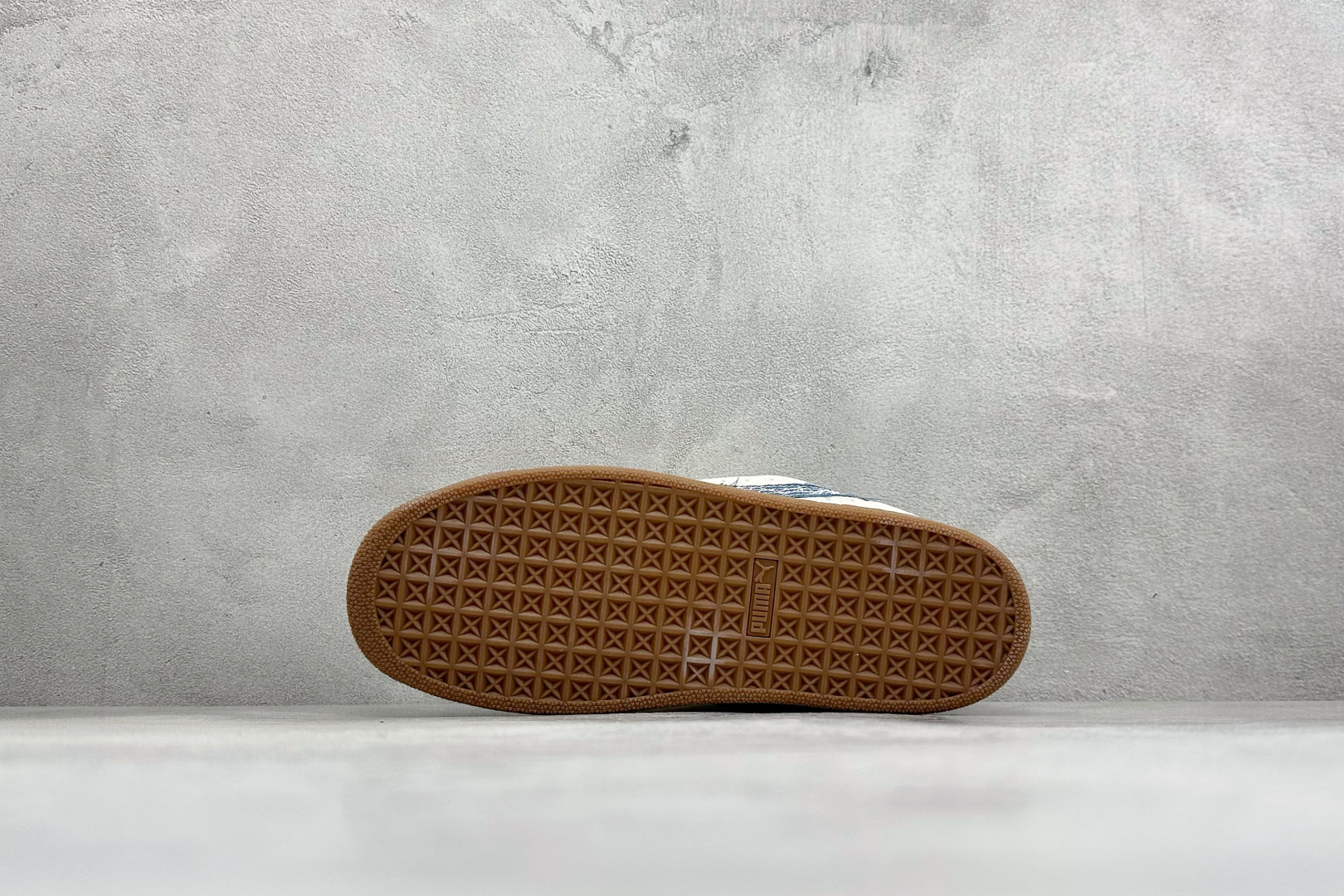 TG版PUMA Suede XL 百搭单品 彪马 防滑耐磨低帮板鞋 简约大方的造型设计，给人以随性休闲的时尚格调，穿着舒