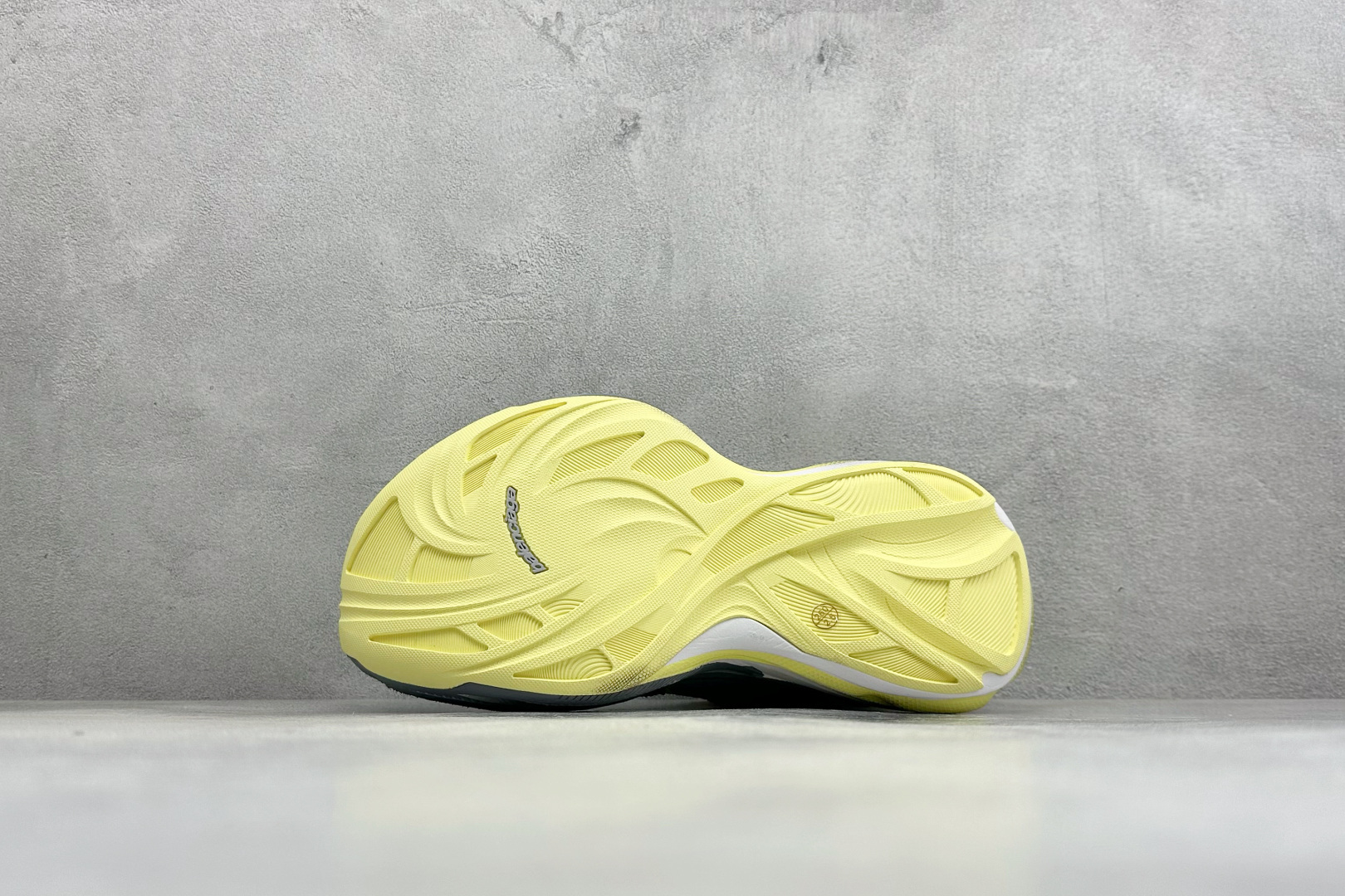 I8版Balenciaga巴黎世家 26代 货号：WMRTN-1197 尺码：35 36 37 38 39 40 41 